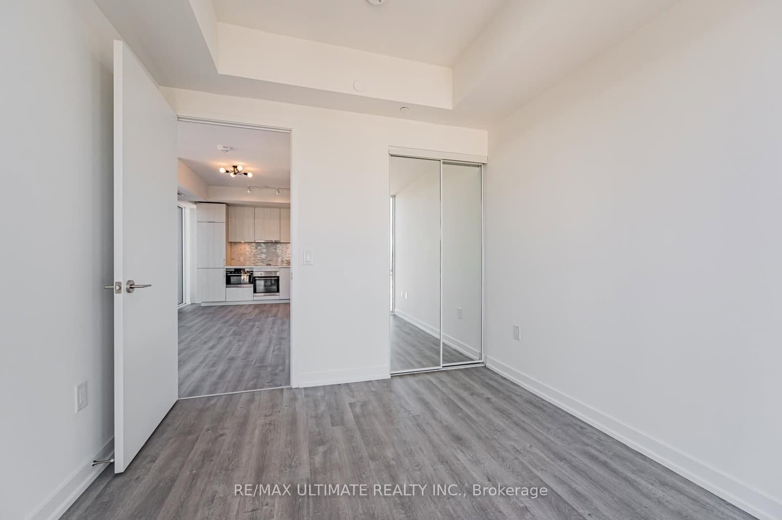 158 Front Street East Street, Unit 2104 thumbnail 19