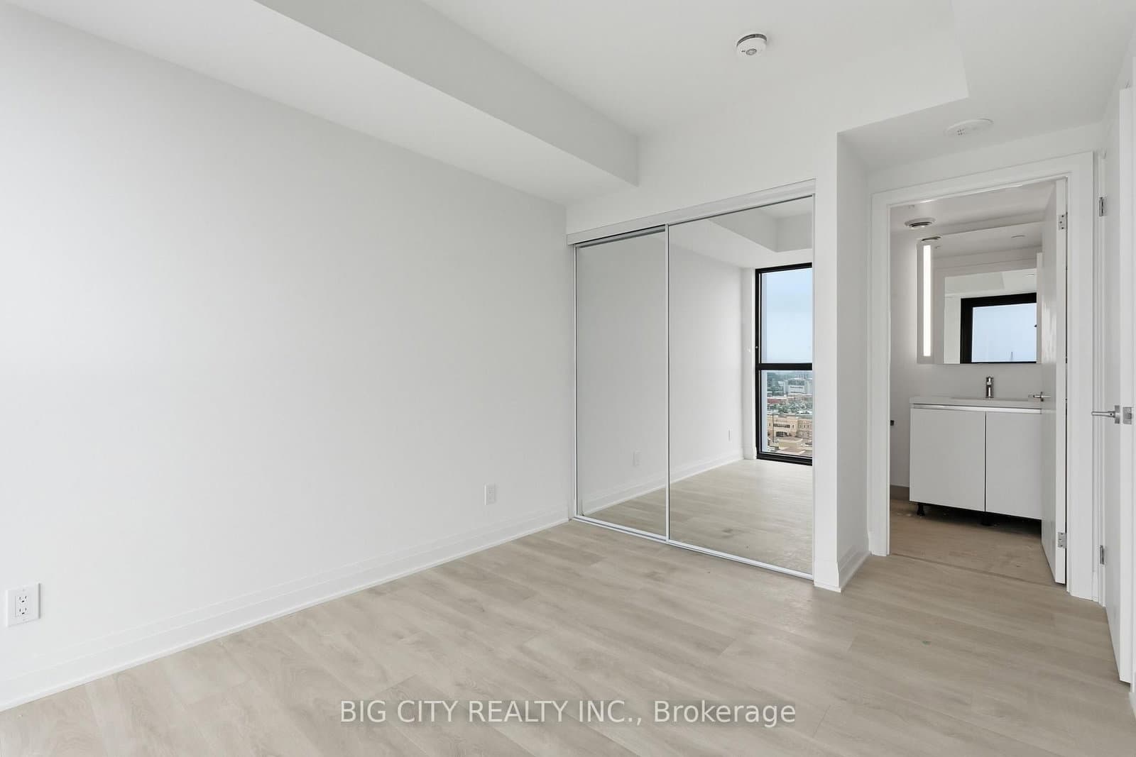25 Frederick Todd Way, Unit 1710 thumbnail 10
