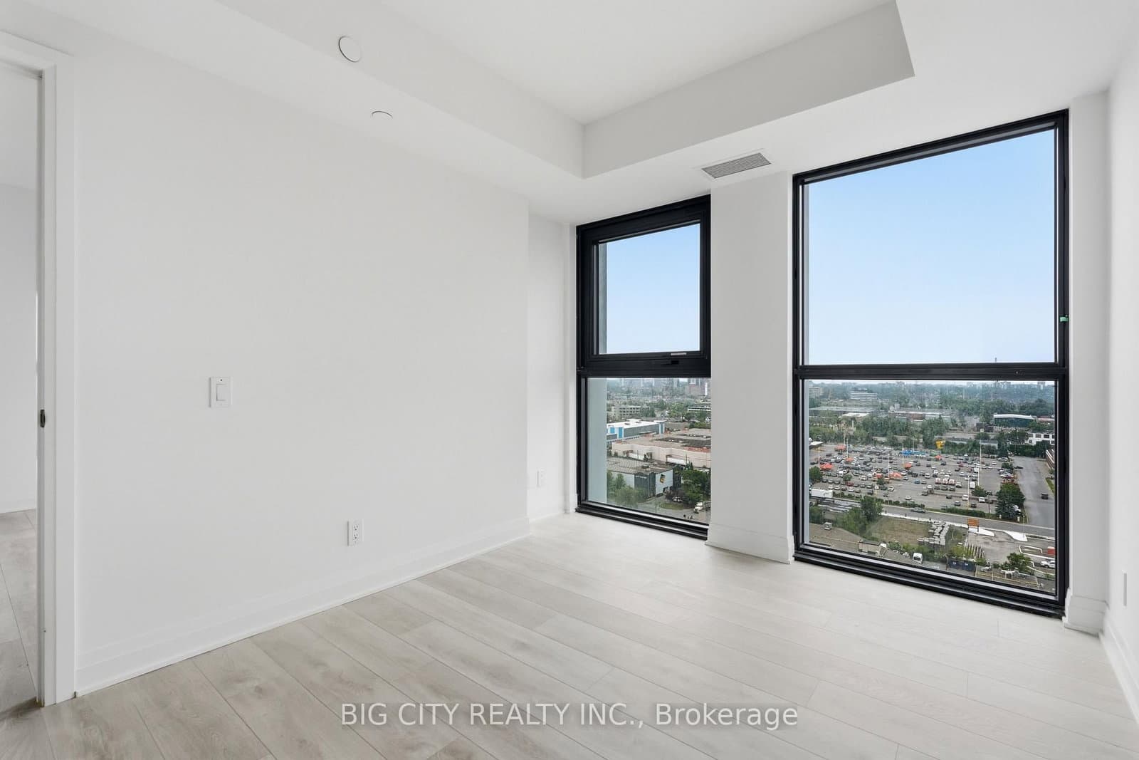 25 Frederick Todd Way, Unit 1710 thumbnail 11