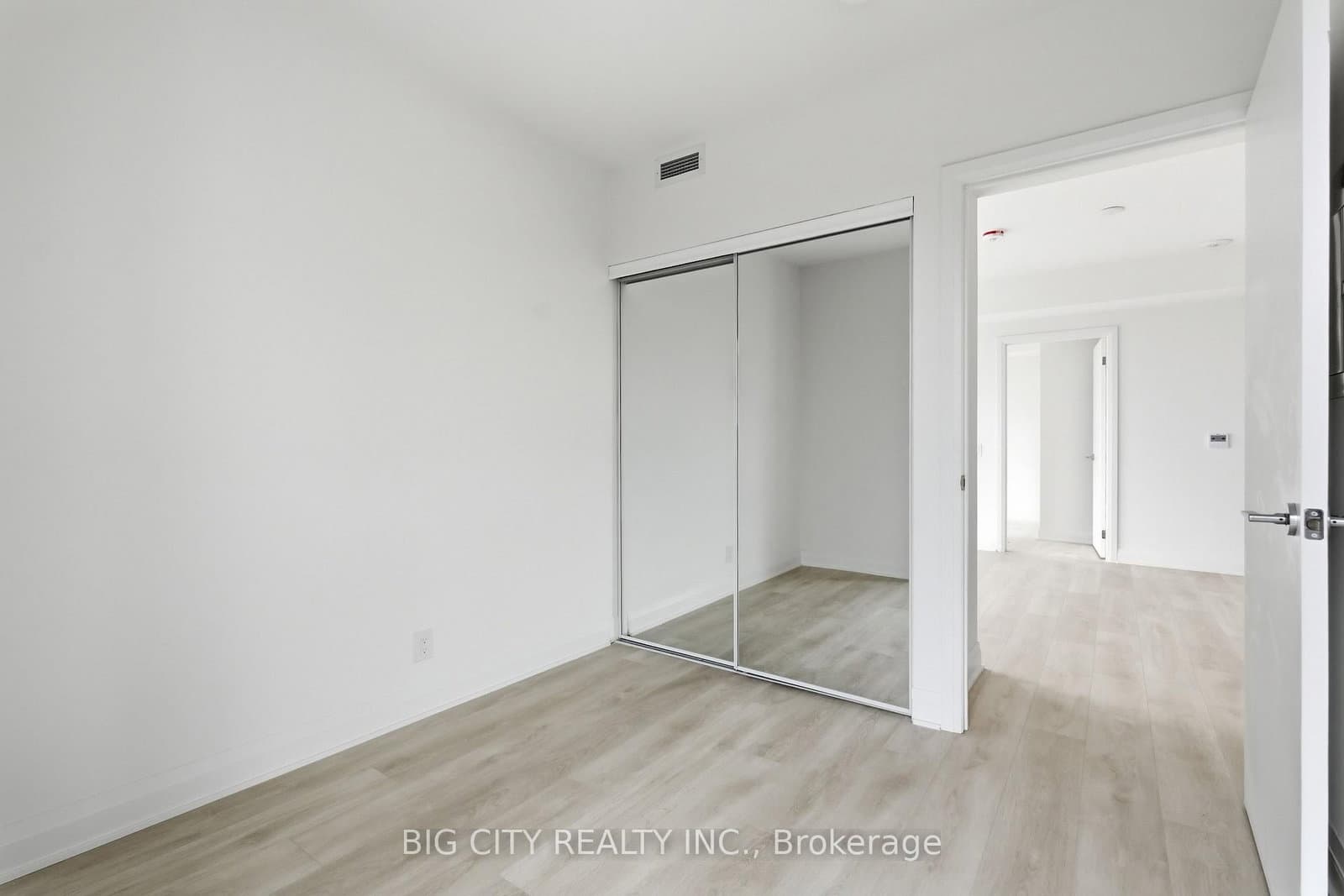 25 Frederick Todd Way, Unit 1710 thumbnail 15