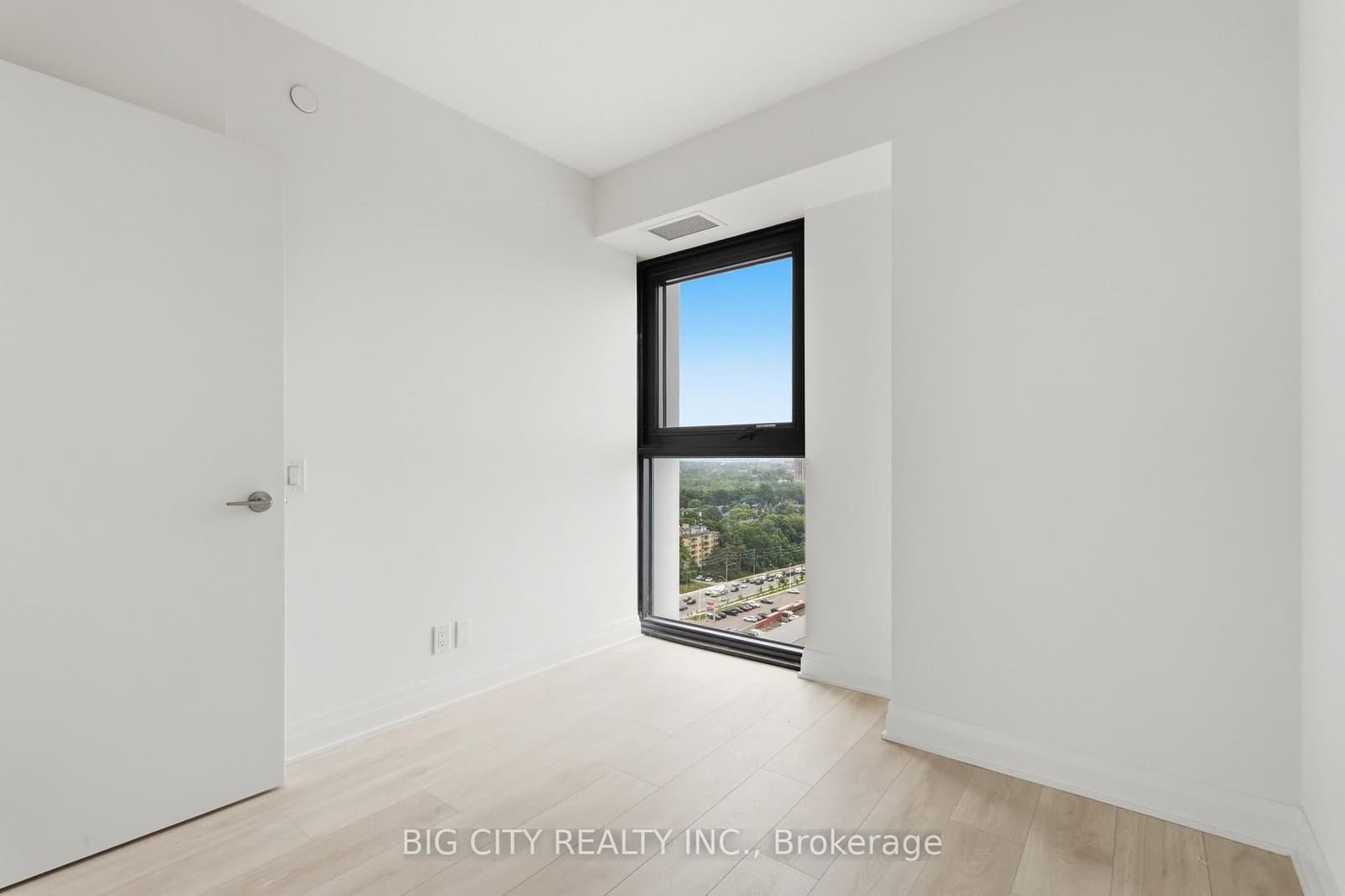 25 Frederick Todd Way, Unit 1710 thumbnail 16