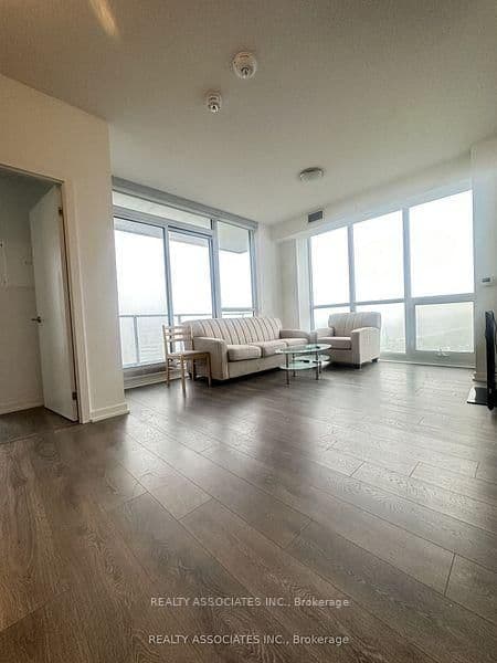 32 Forest Manor Road, Unit 1710 thumbnail 4