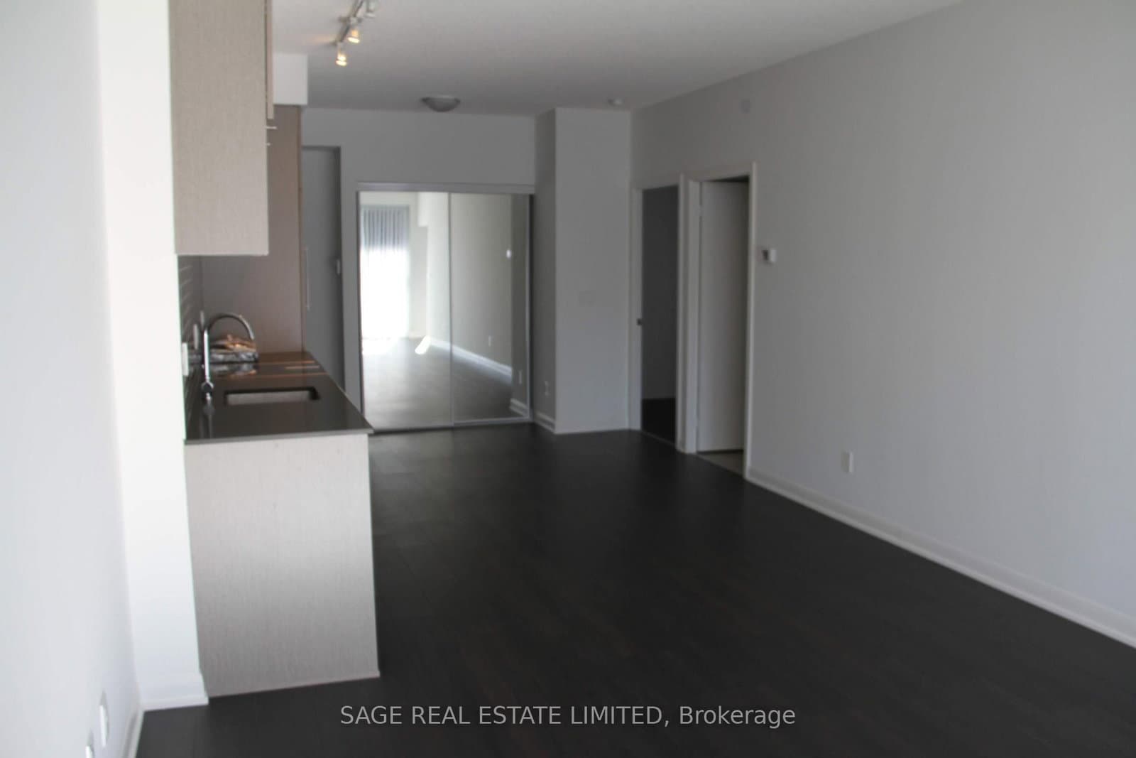 435 Richmond Street, Unit 304 thumbnail 3