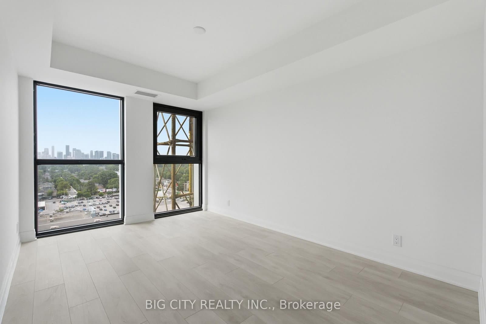 25 Frederick Todd Way, Unit 1502 thumbnail 13