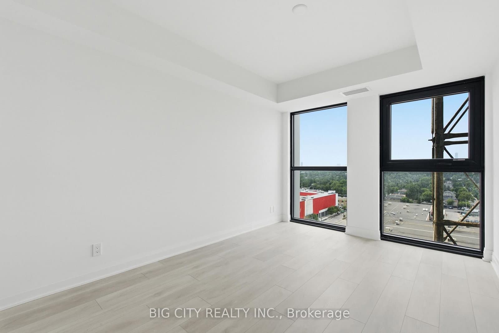 25 Frederick Todd Way, Unit 1502 thumbnail 14