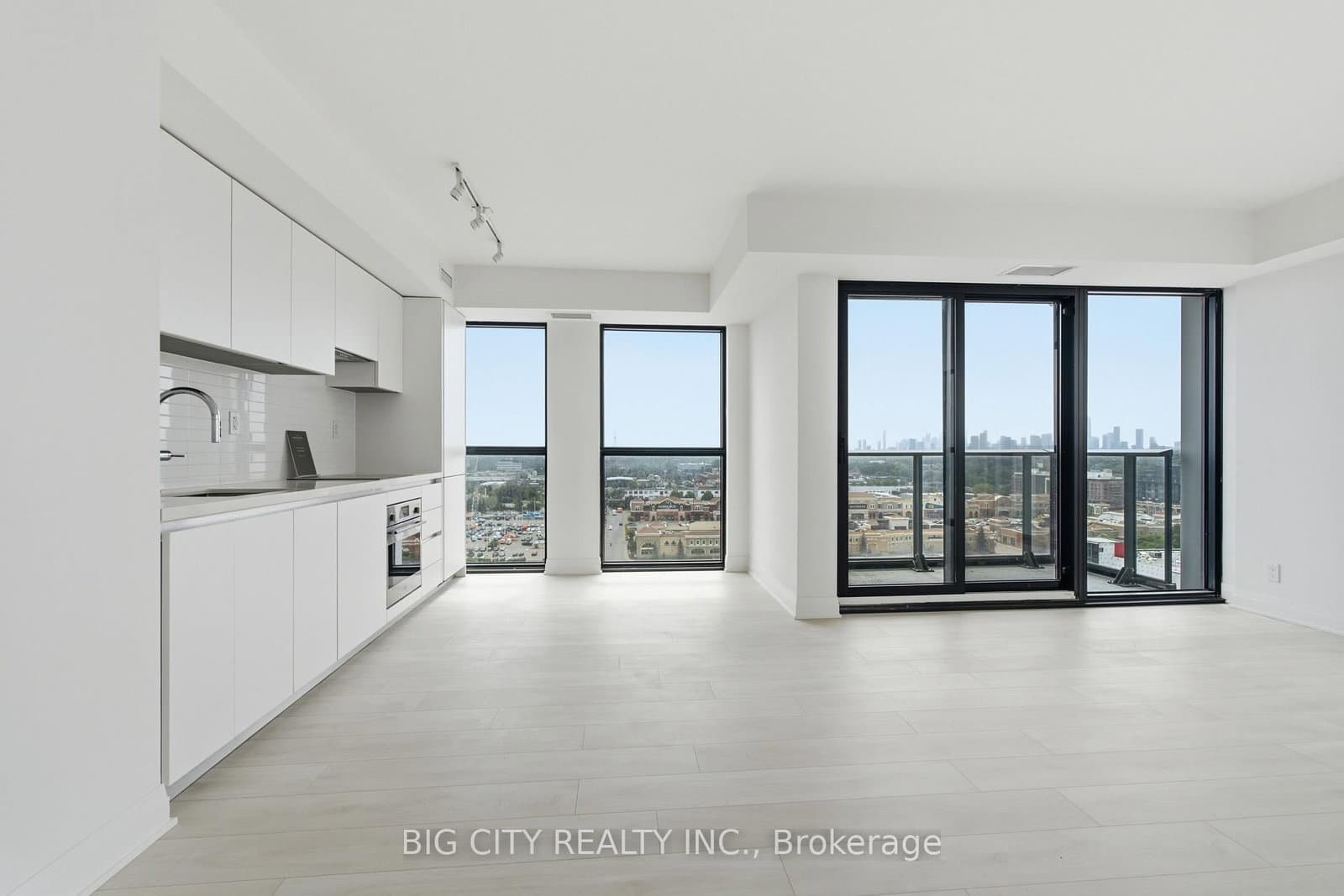 25 Frederick Todd Way, Unit 1502 thumbnail 3