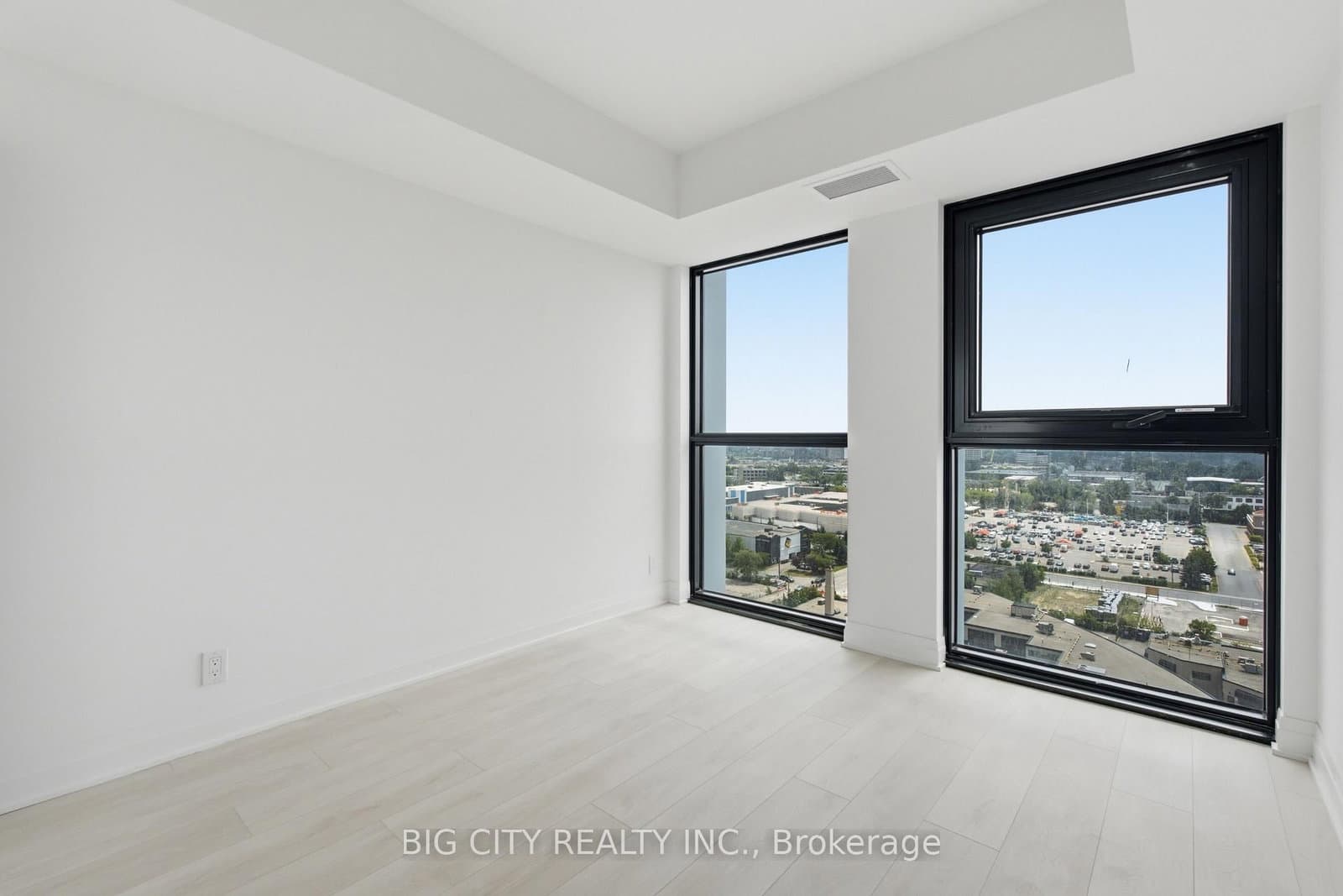 25 Frederick Todd Way, Unit 1511 thumbnail 14