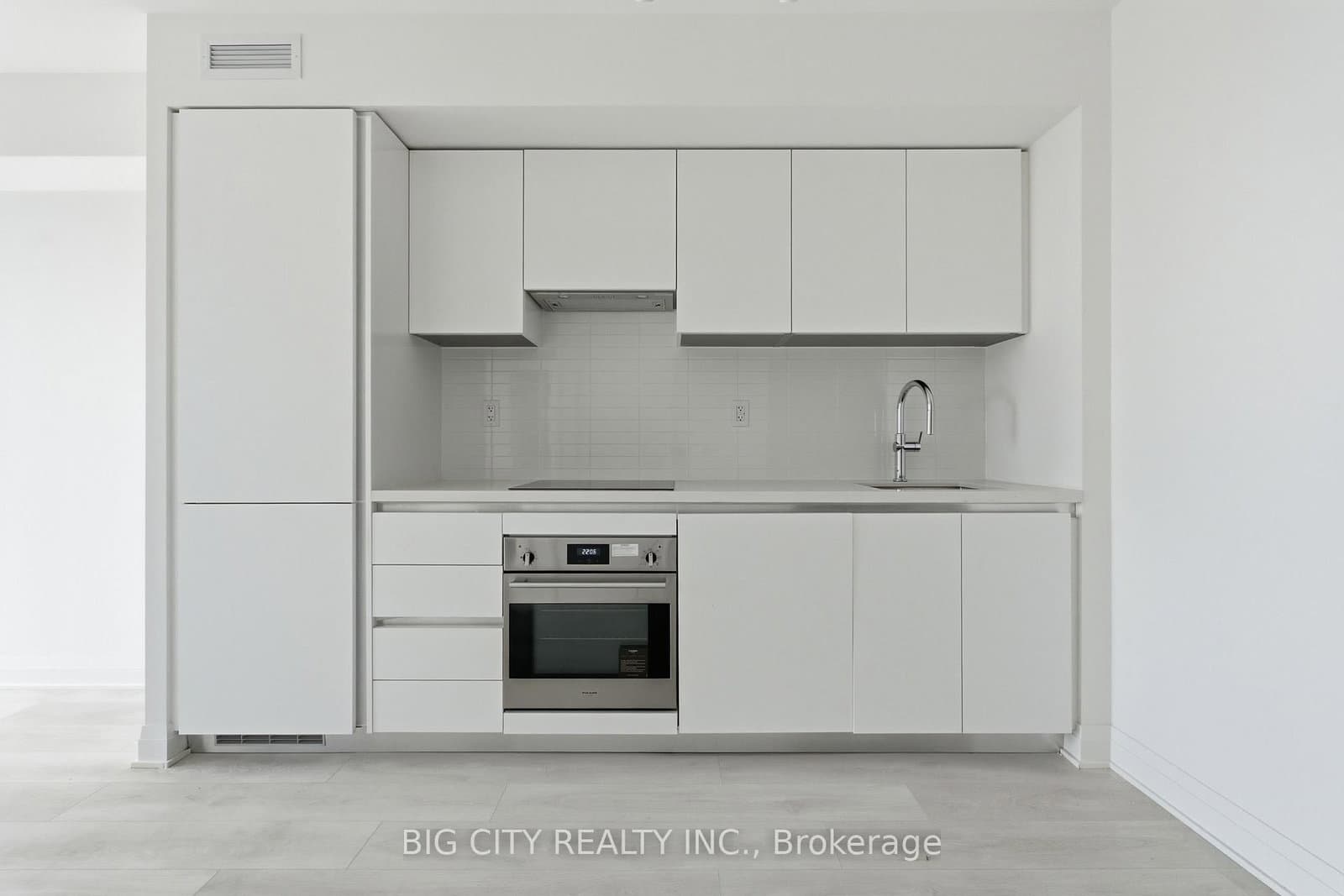 25 Frederick Todd Way, Unit 1511 thumbnail 4