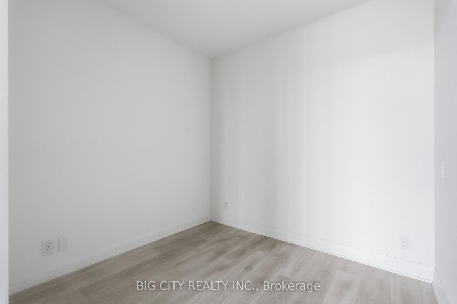 25 Frederick Todd Way, Unit 1511 thumbnail 6