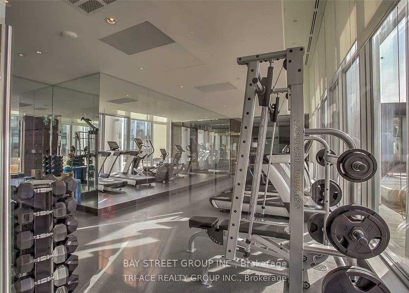 117 Mcmahon Drive, Unit 1808 thumbnail 16