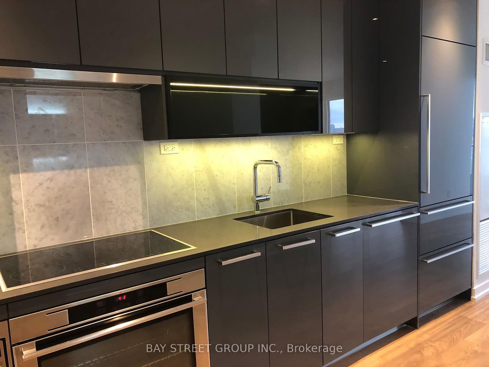 117 Mcmahon Drive, Unit 1808 thumbnail 7