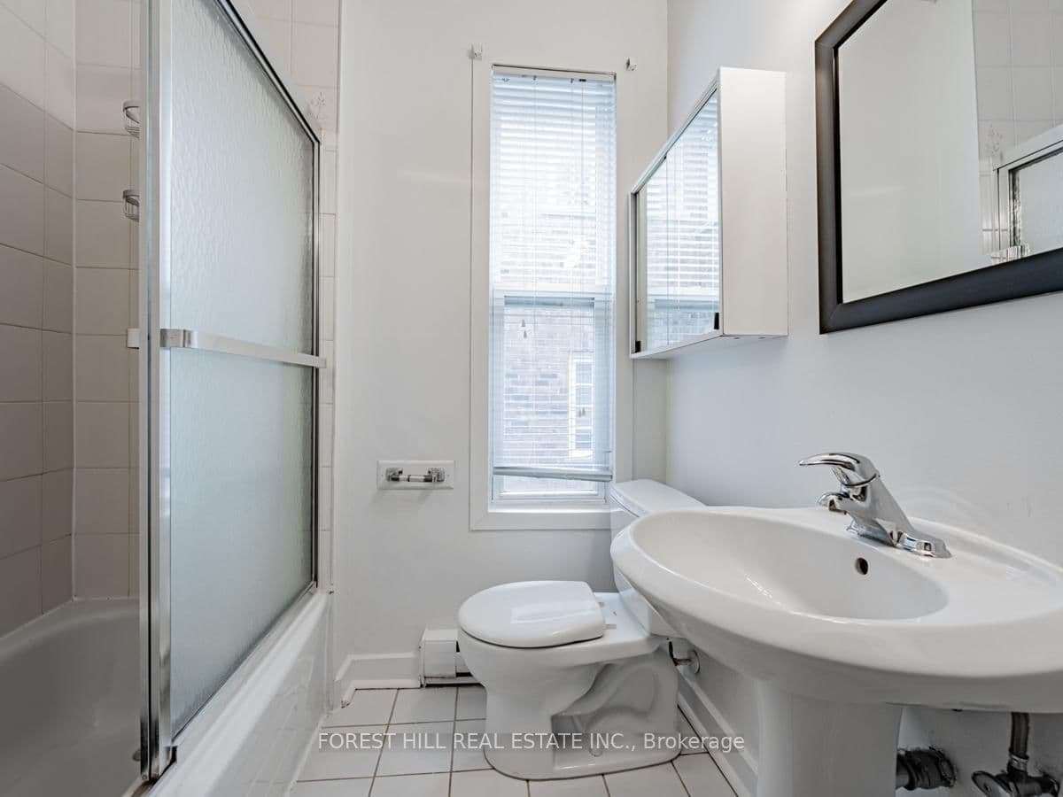 70 Macpherson Avenue, Unit Upper thumbnail 14