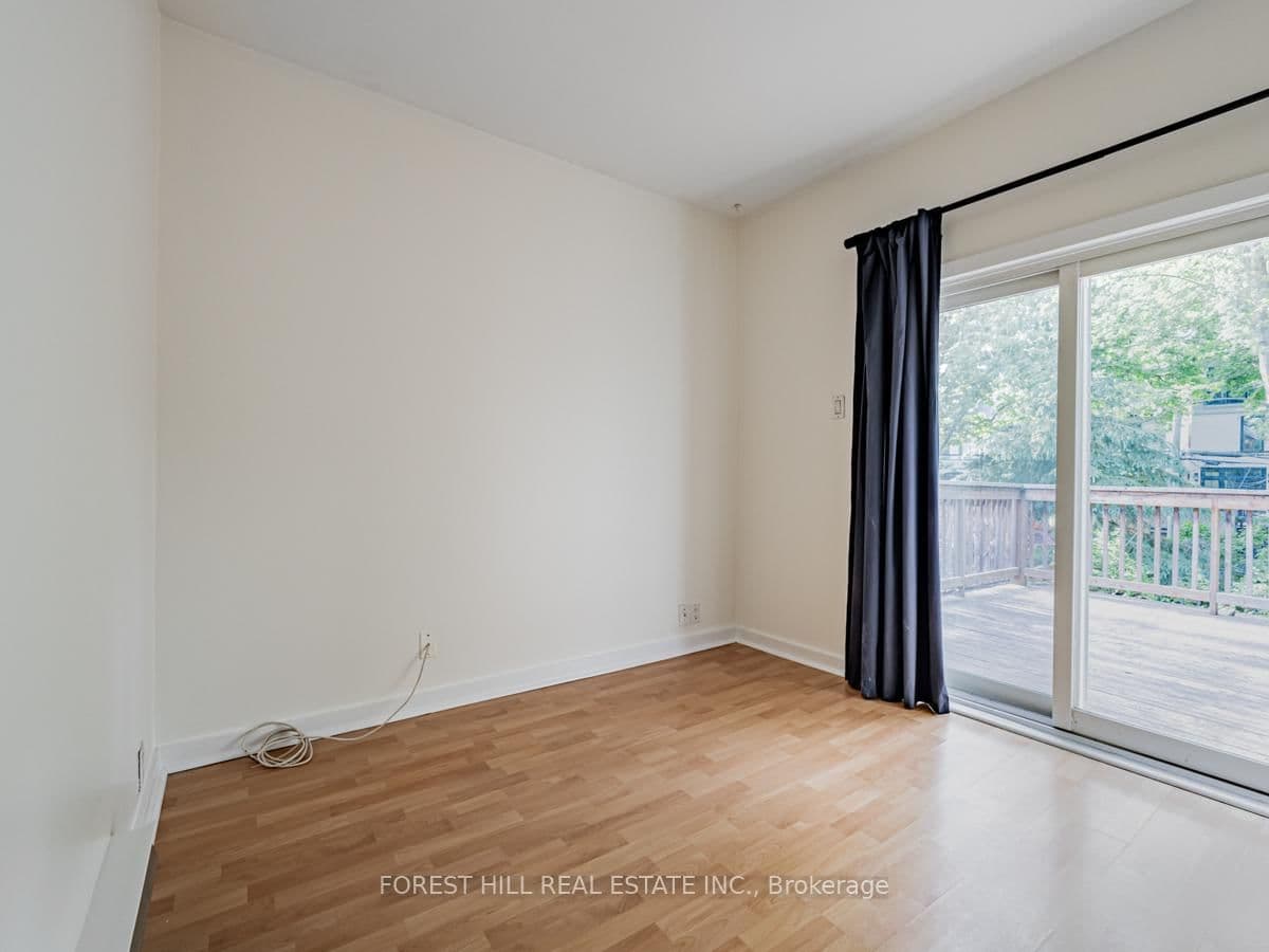 70 Macpherson Avenue, Unit Upper thumbnail 18