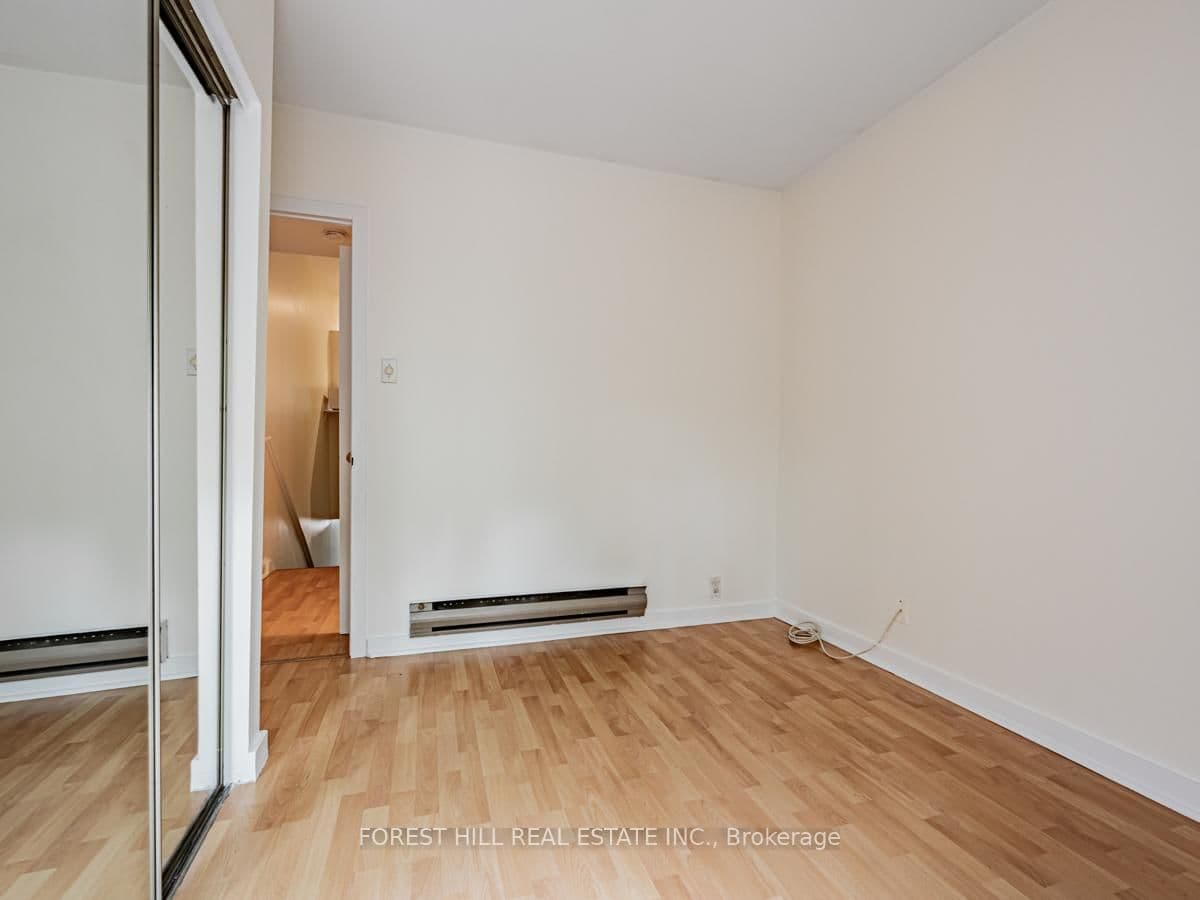 70 Macpherson Avenue, Unit Upper thumbnail 19