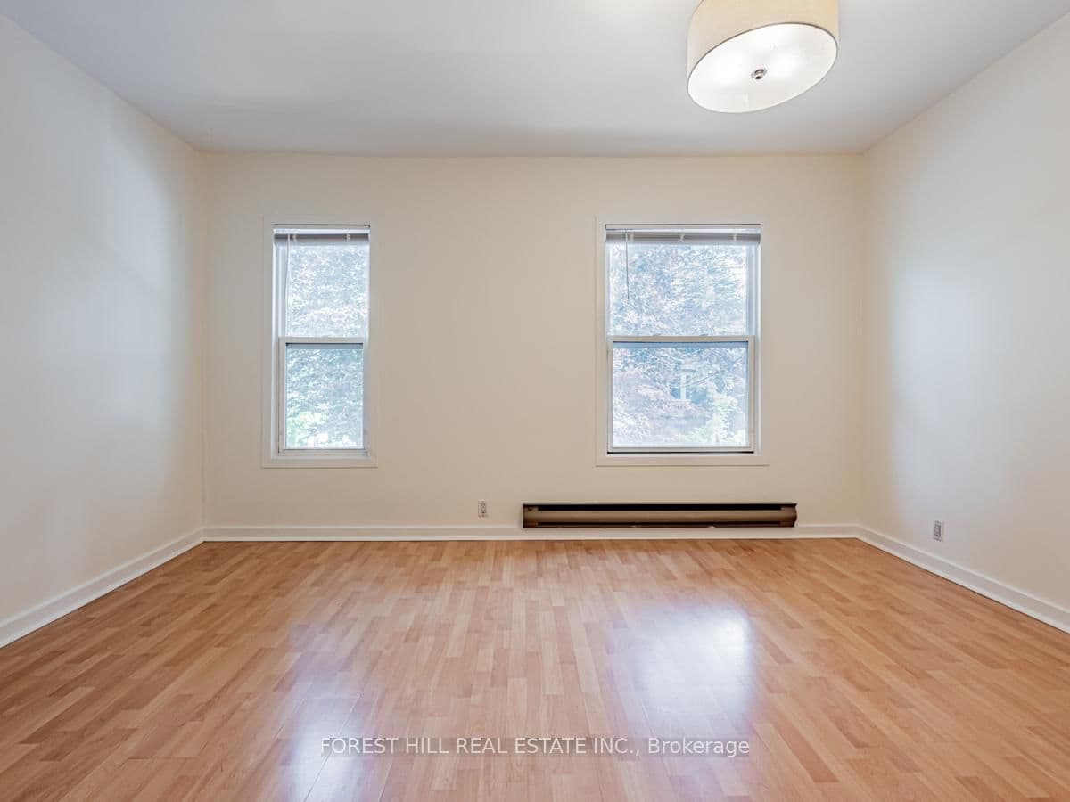70 Macpherson Avenue, Unit Upper thumbnail 5