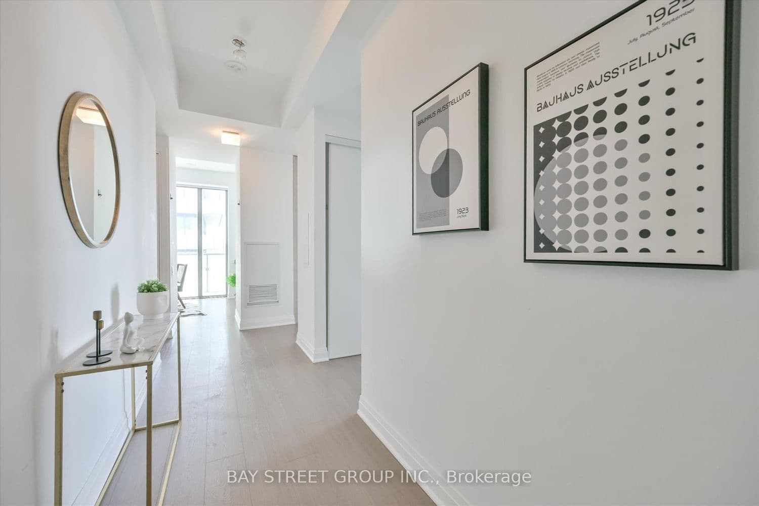 50 Charles Street E, Unit LPH4706 thumbnail 11