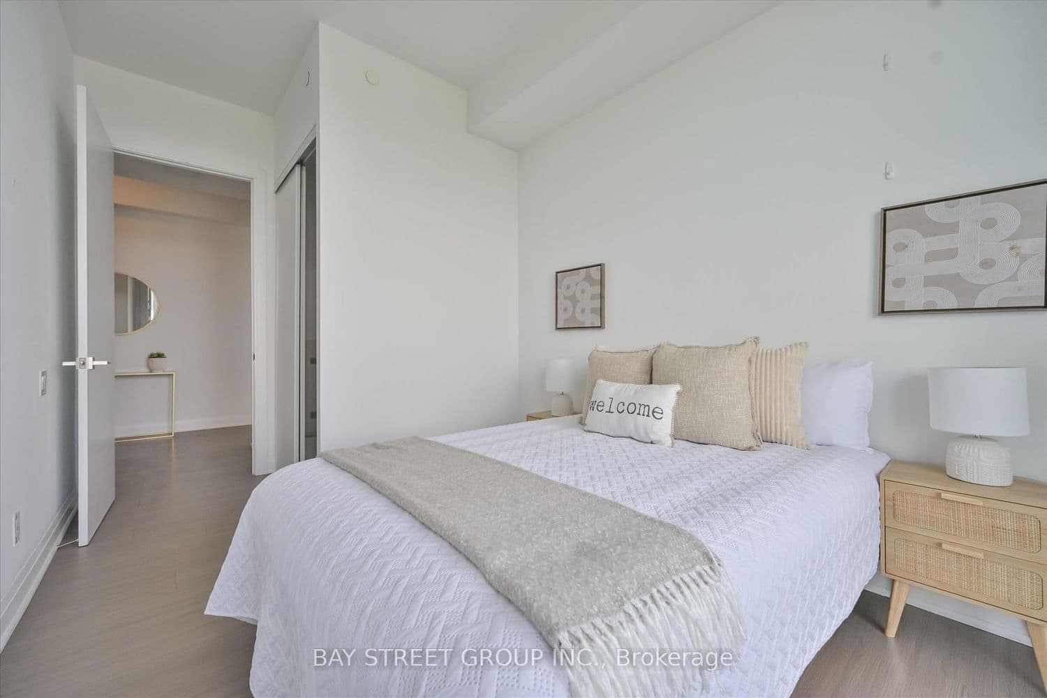 50 Charles Street E, Unit LPH4706 thumbnail 23