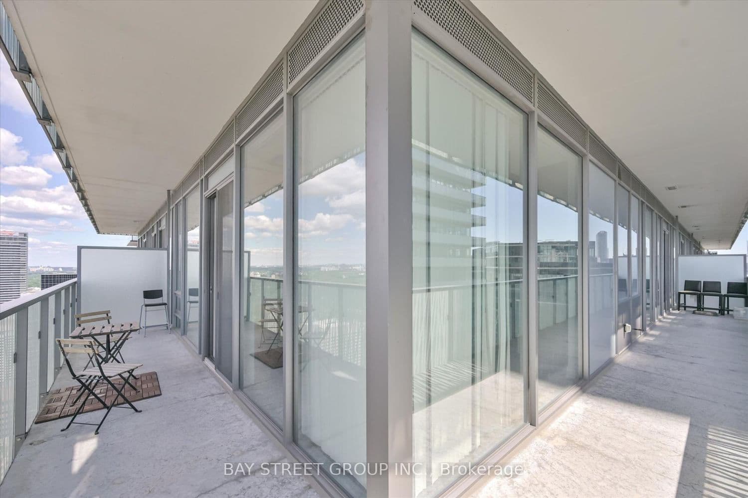 50 Charles Street E, Unit LPH4706 thumbnail 27