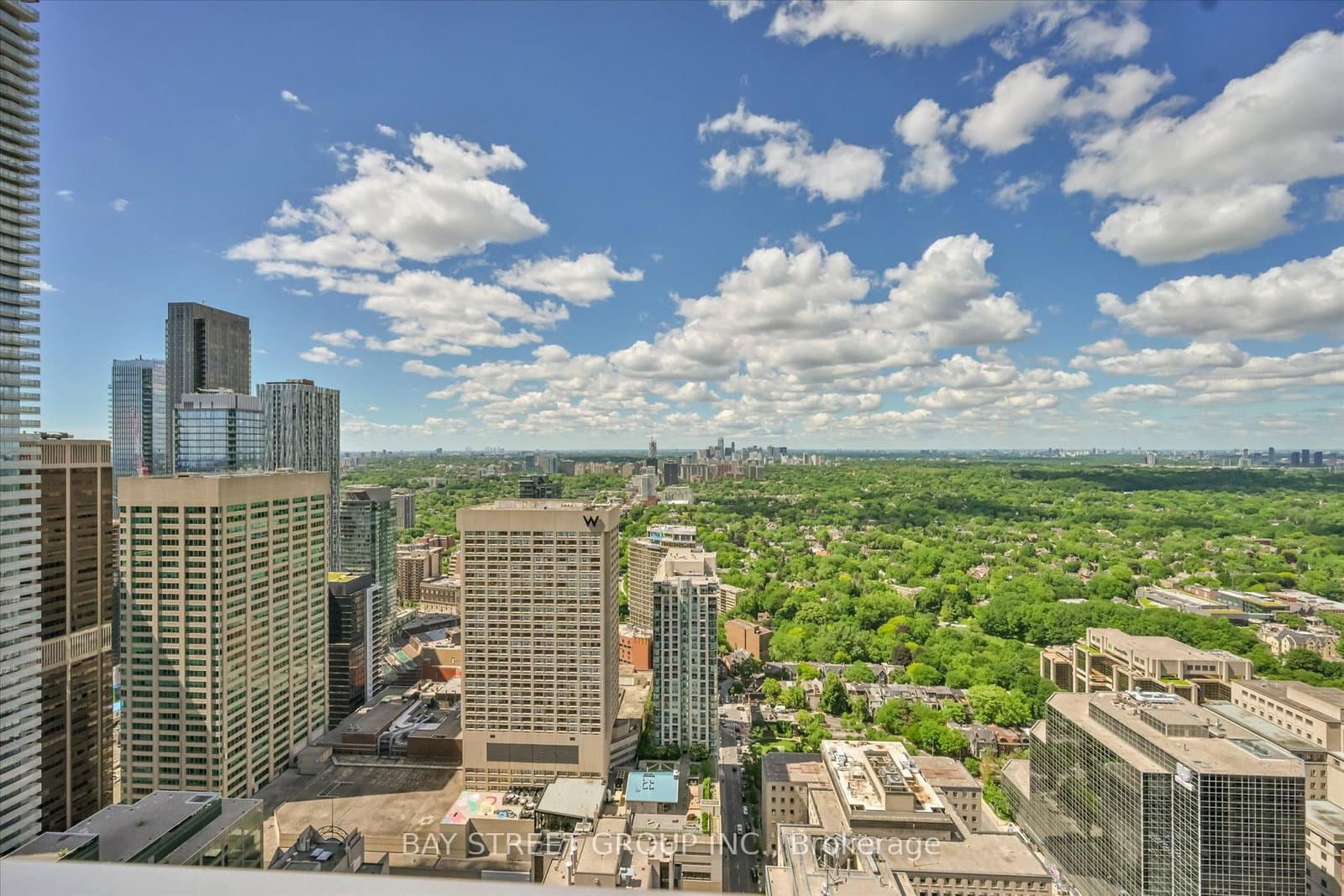 50 Charles Street E, Unit LPH4706 thumbnail 29