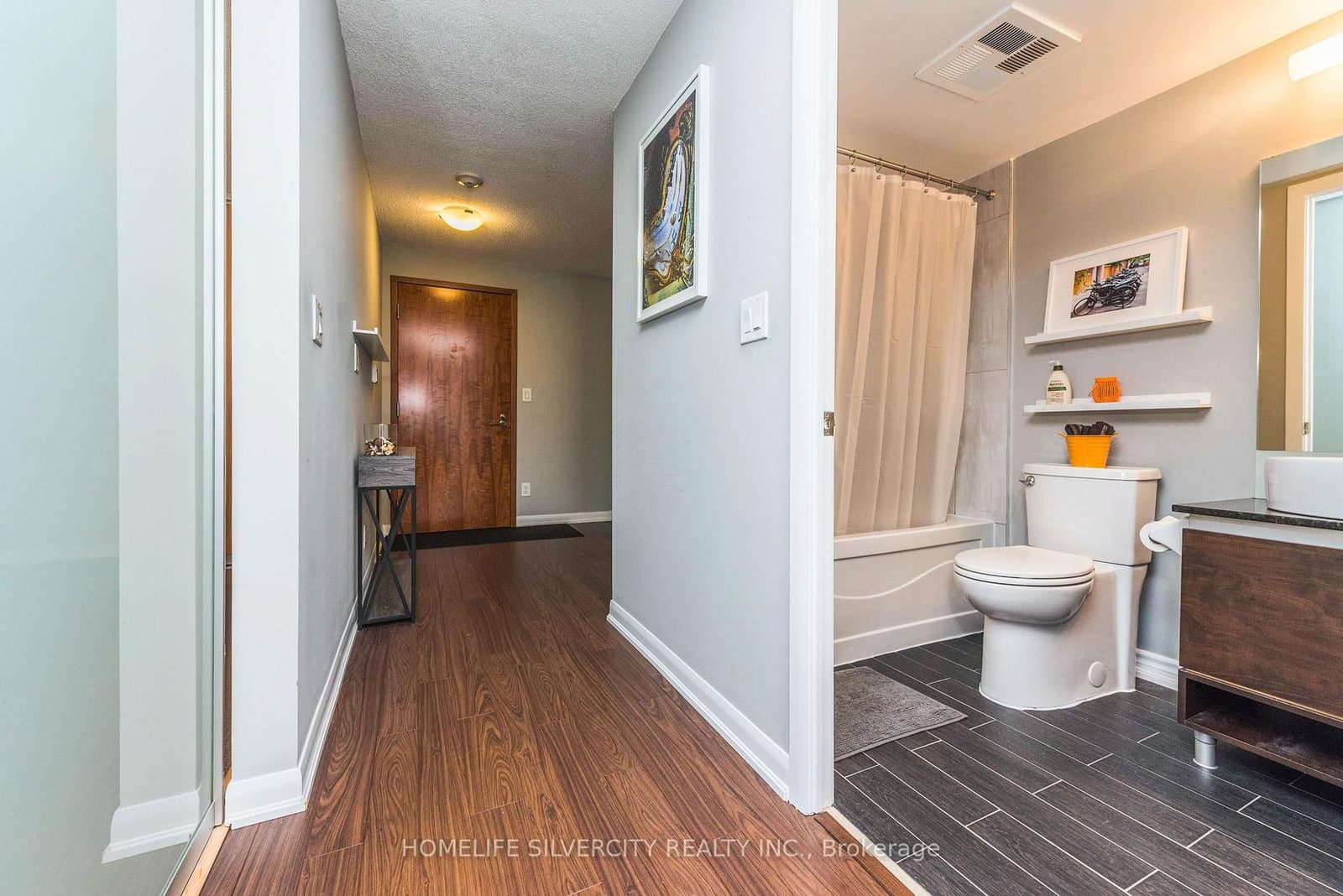 205 Frederick Street, Unit 404 thumbnail 2