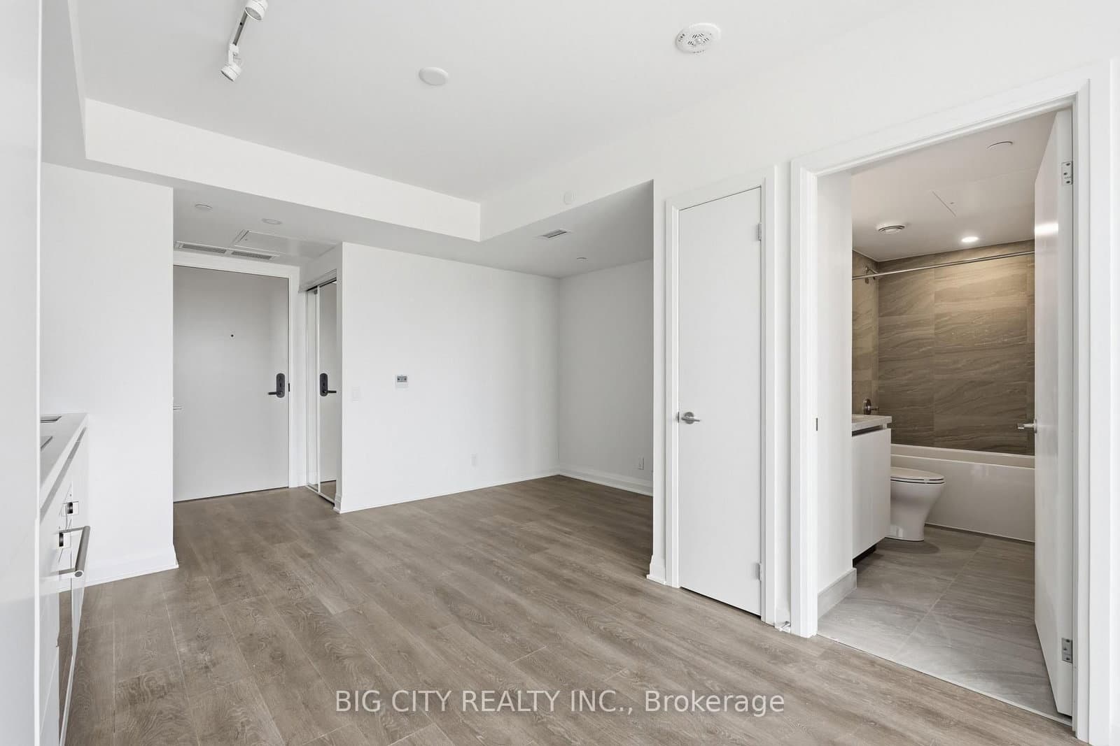 25 Frederick Todd Way, Unit 508 thumbnail 10