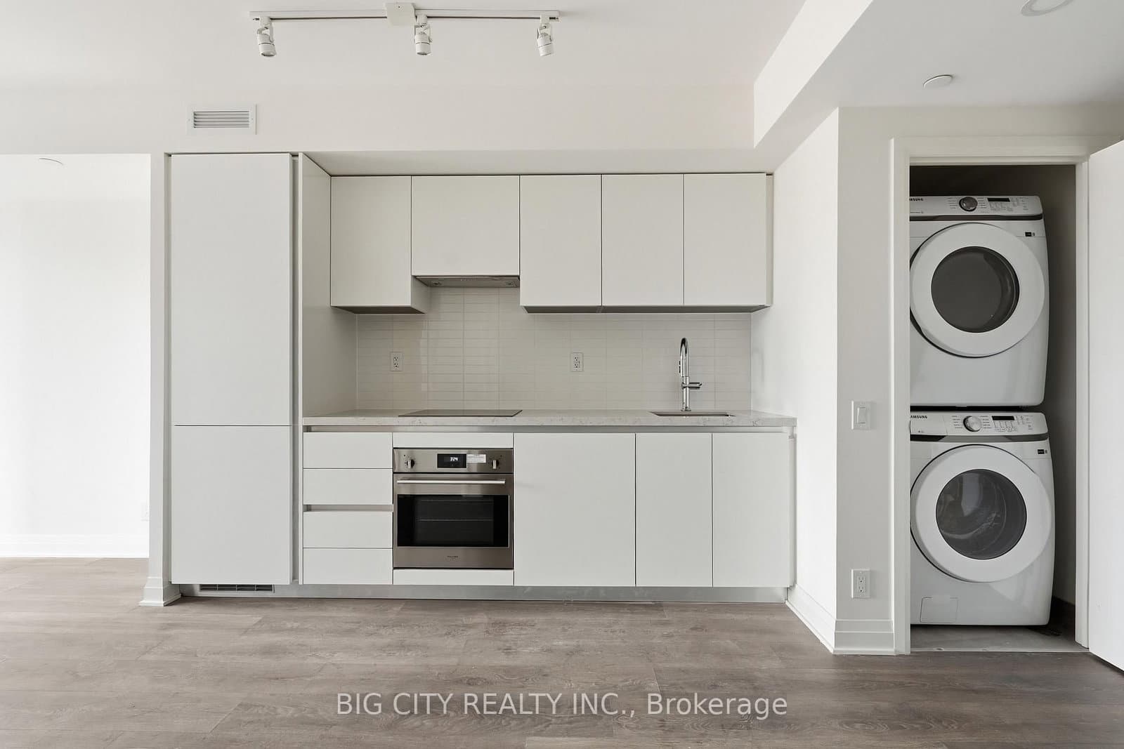 25 Frederick Todd Way, Unit 508 thumbnail 7