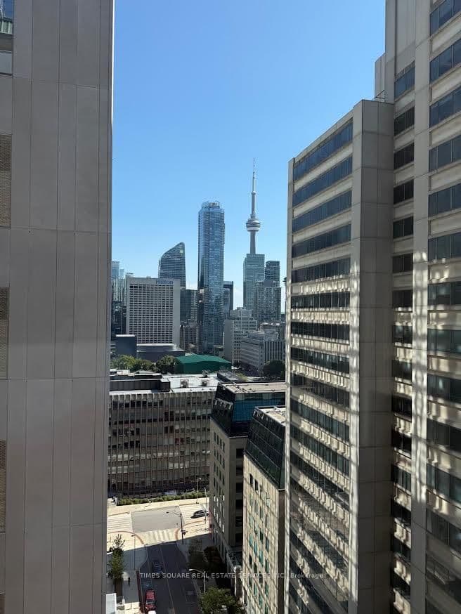 55 Centre Avenue, Unit 2003 thumbnail 12