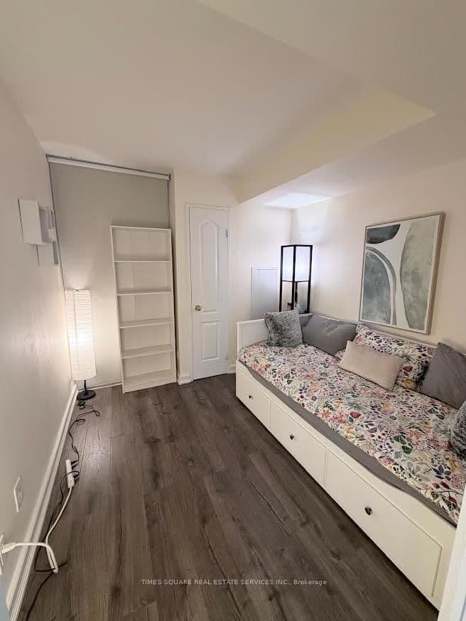 55 Centre Avenue, Unit 2003 thumbnail 8