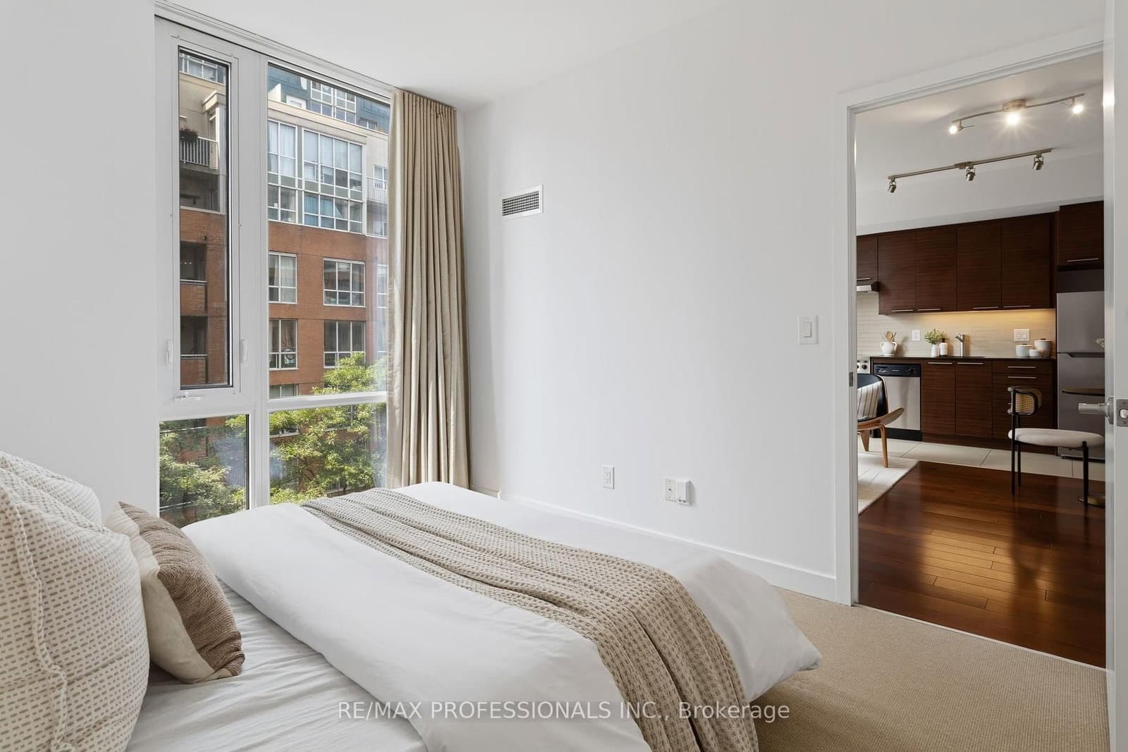 3 Market Street, Unit 422 thumbnail 28