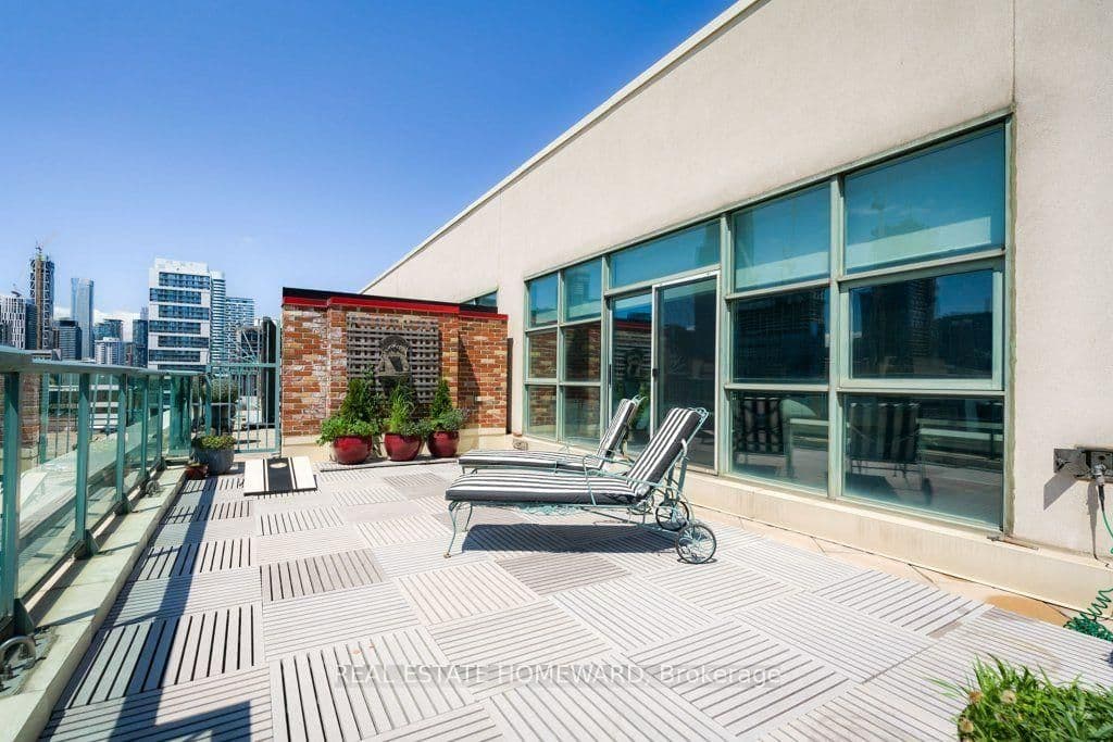 155 Dalhousie Street, Unit PH1 thumbnail 27
