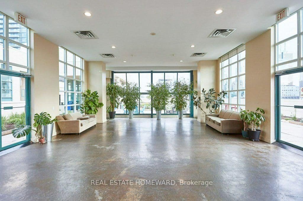 155 Dalhousie Street, Unit PH1 thumbnail 44