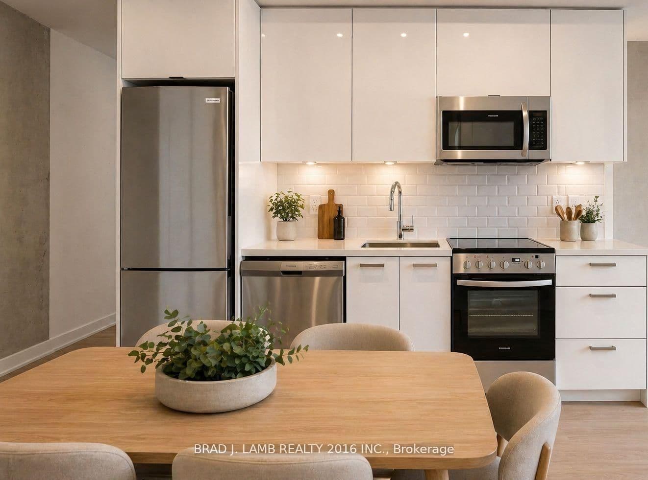 284 King Street E, Unit 1807 thumbnail 2
