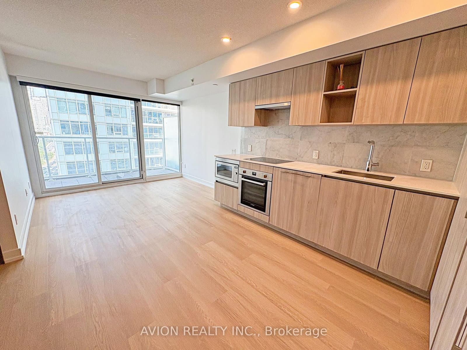 19 Bathurst Street, Unit 1609 - Image 1