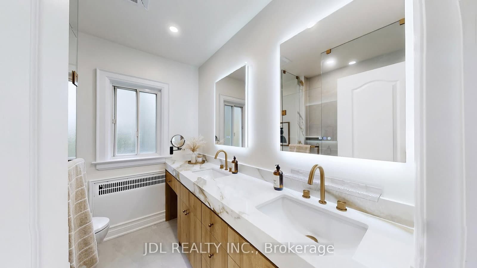 280 Fairlawn Avenue thumbnail 17