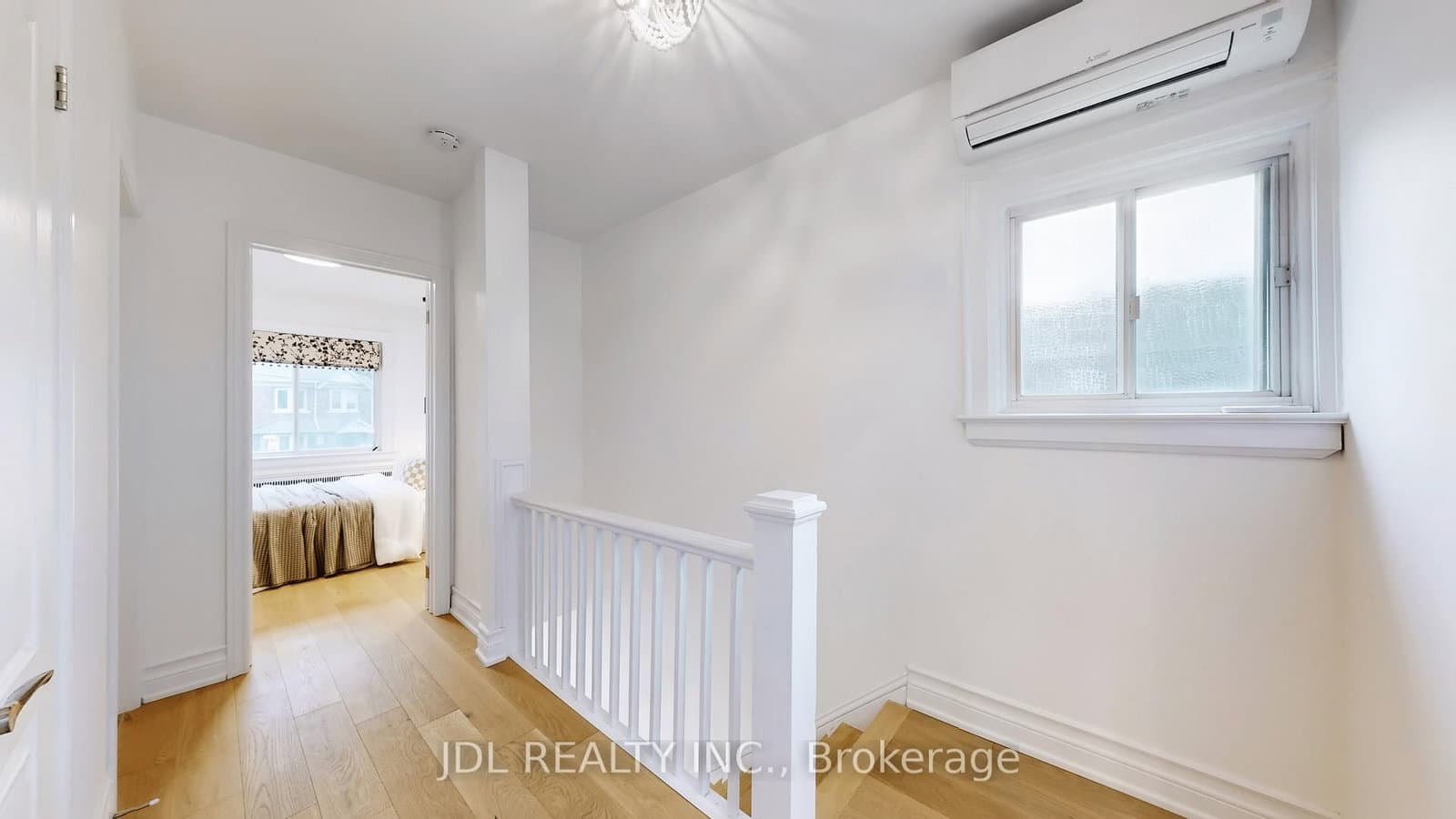 280 Fairlawn Avenue thumbnail 9