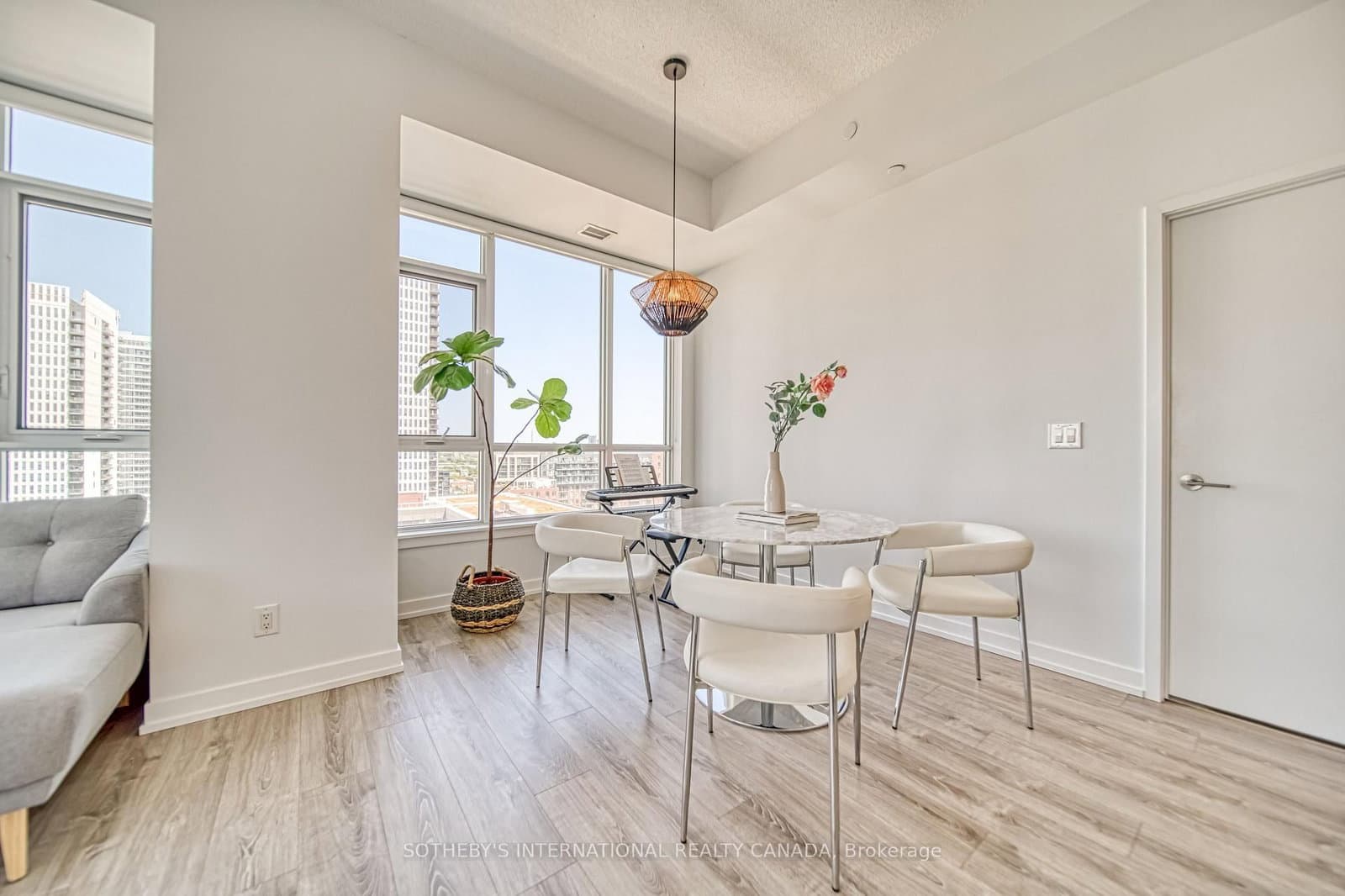 200 Sackville Street, Unit PH08 thumbnail 10