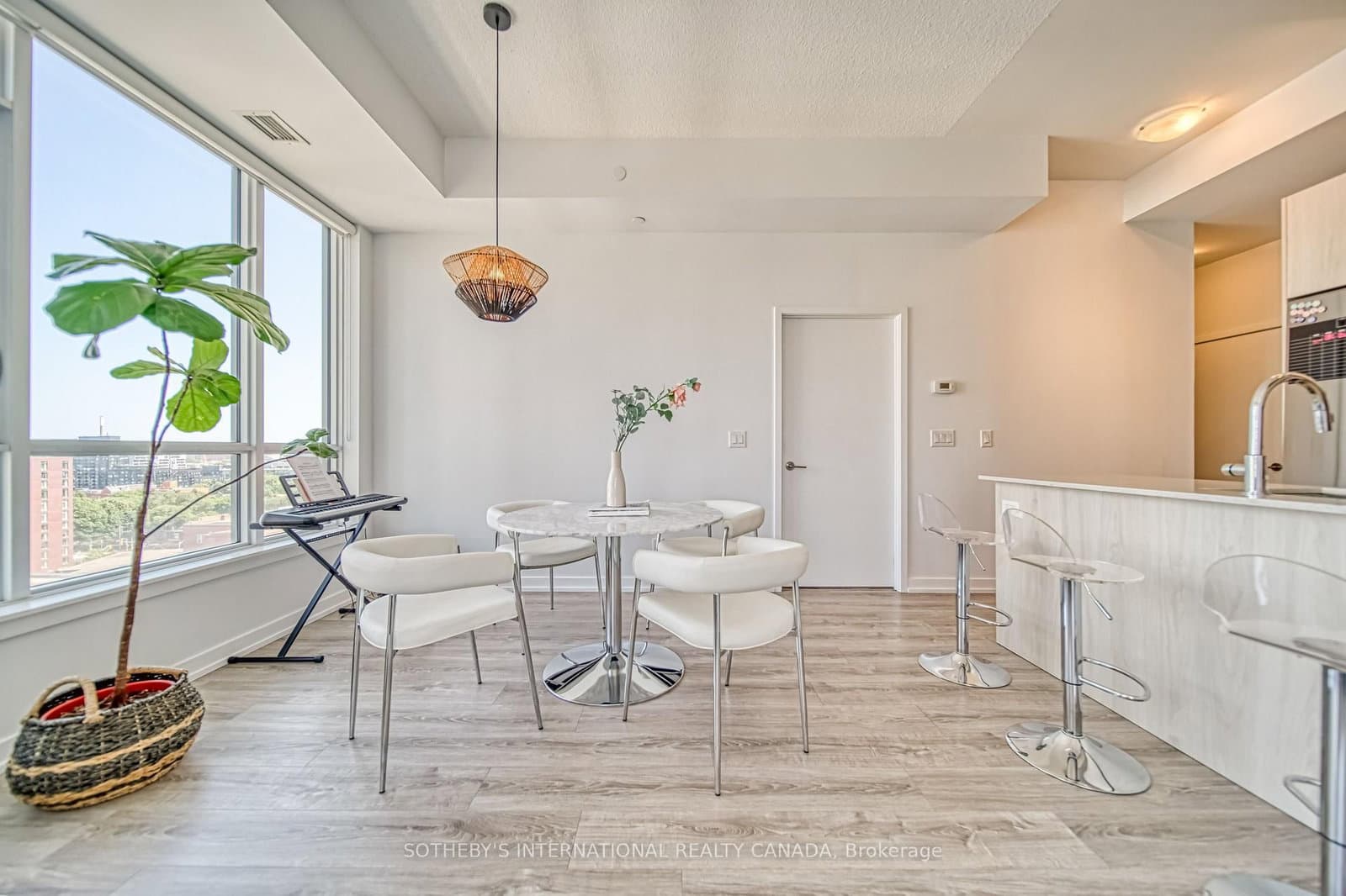 200 Sackville Street, Unit PH08 thumbnail 12