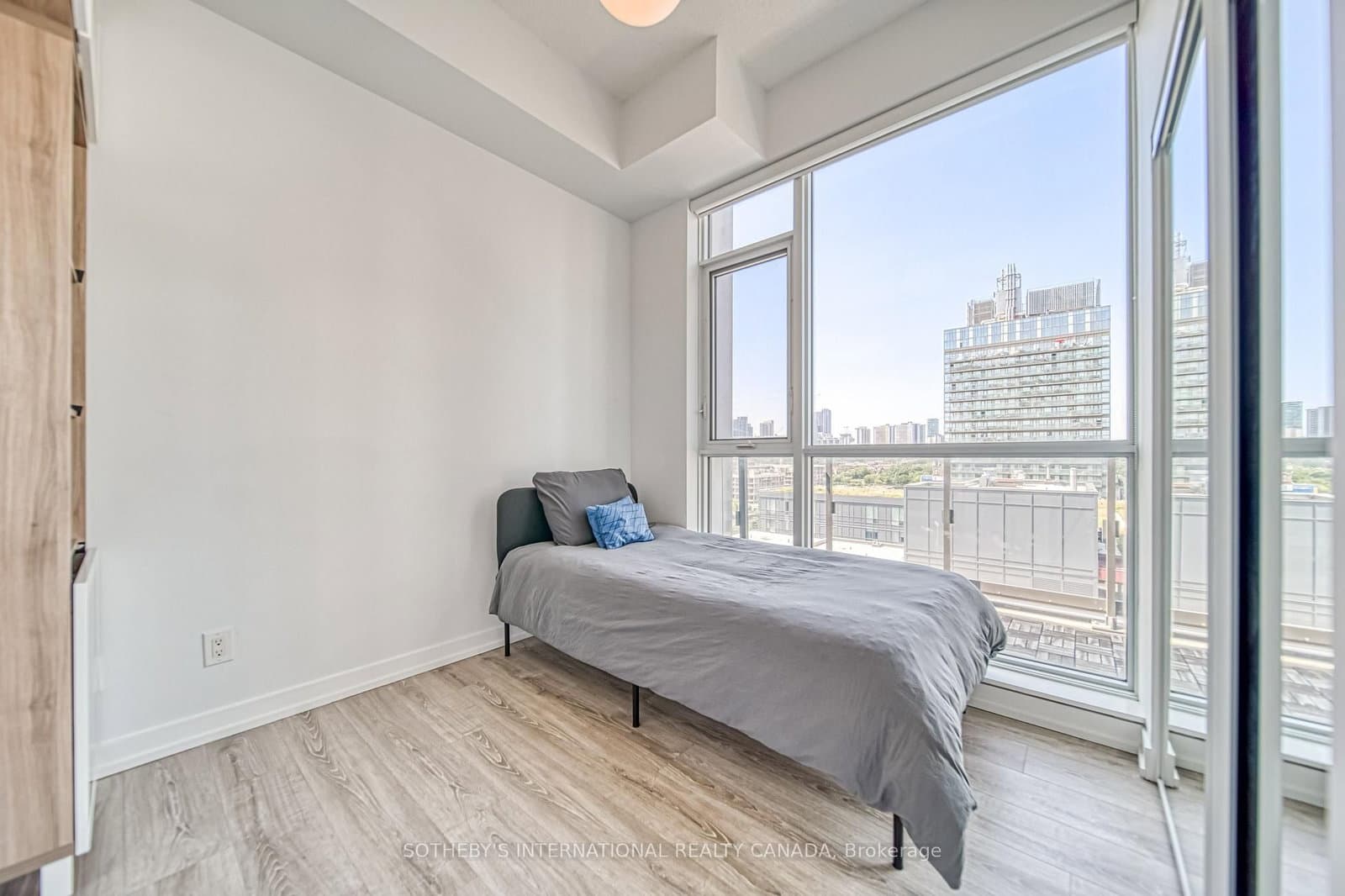 200 Sackville Street, Unit PH08 thumbnail 22