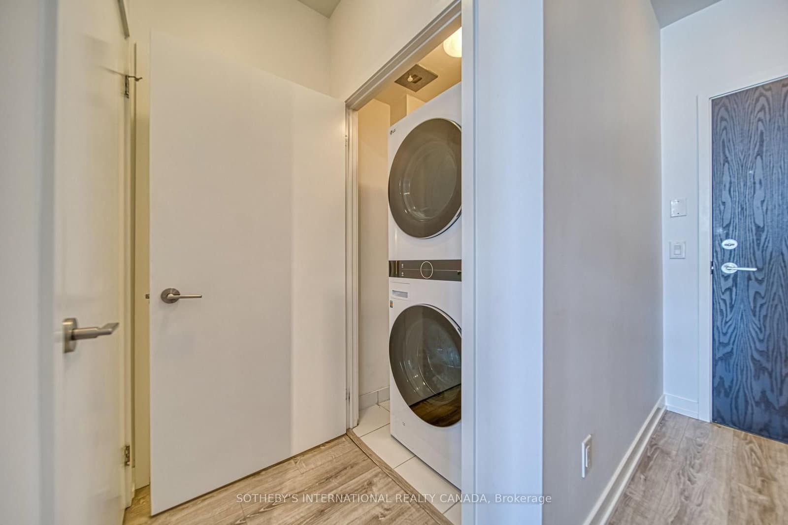 200 Sackville Street, Unit PH08 thumbnail 25