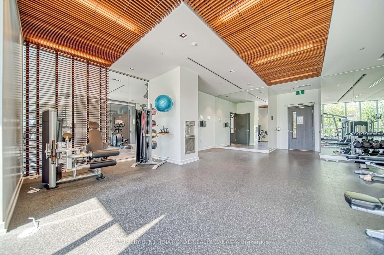 200 Sackville Street, Unit PH08 thumbnail 39