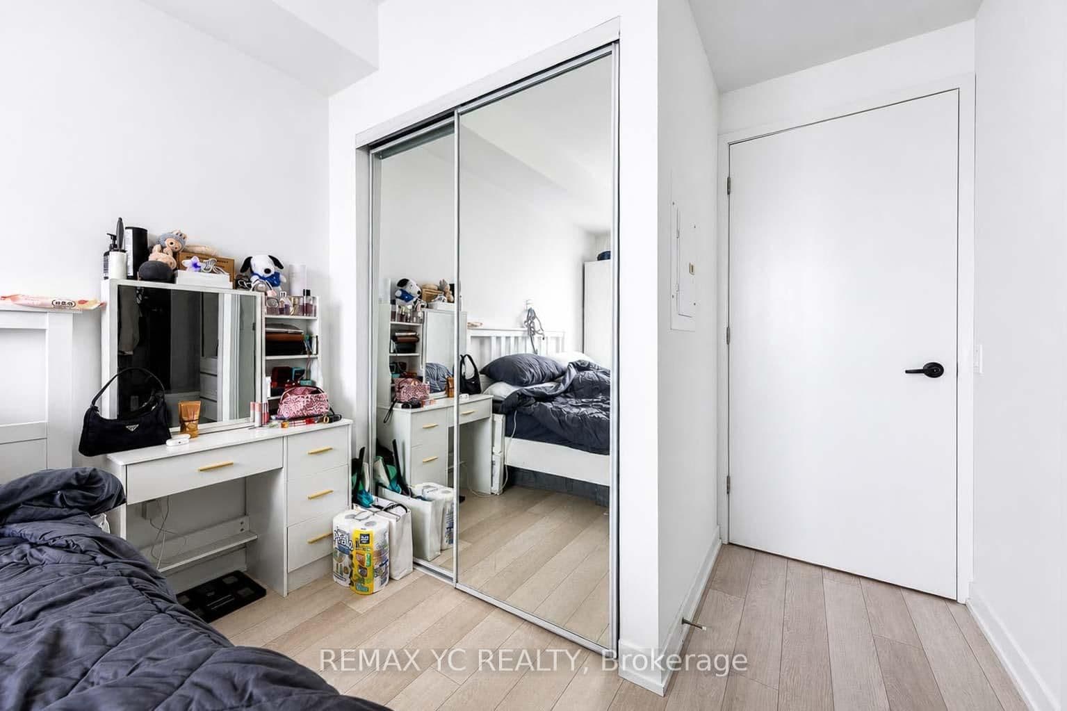 39 Roehampton Avenue, Unit 3708 thumbnail 18