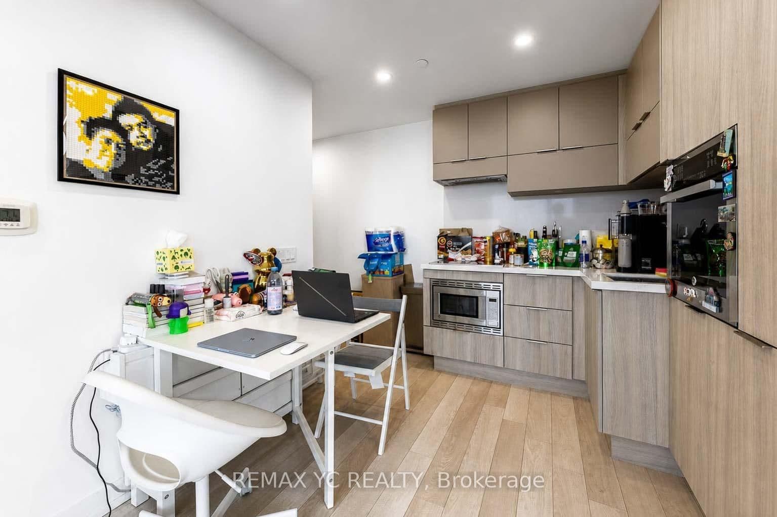 39 Roehampton Avenue, Unit 3708 thumbnail 3
