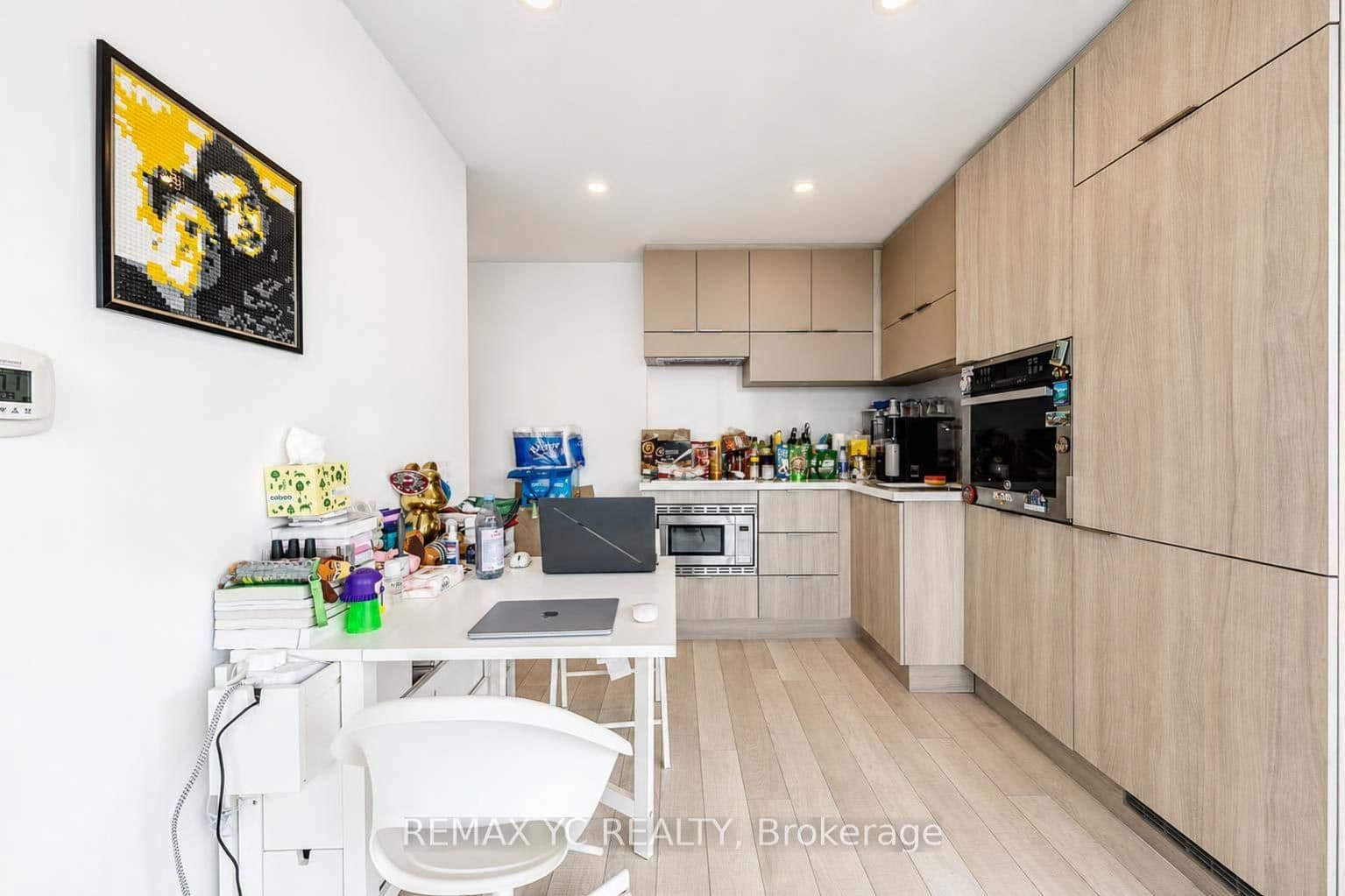 39 Roehampton Avenue, Unit 3708 thumbnail 4