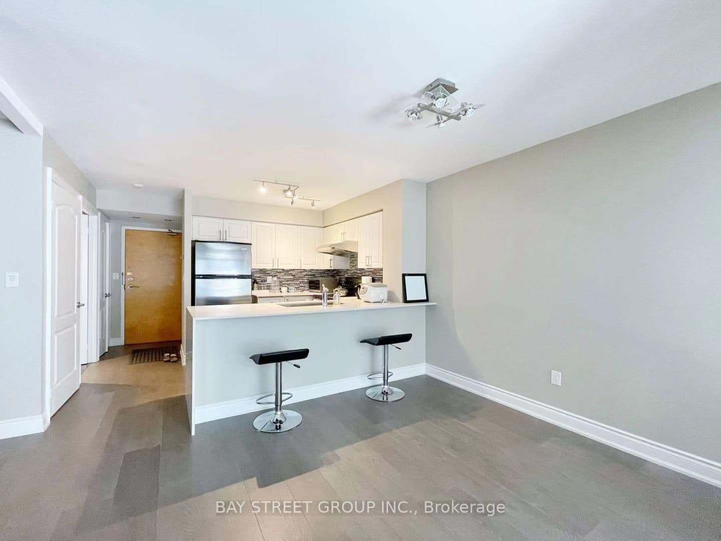 30 Hayden Street, Unit 405 thumbnail 7