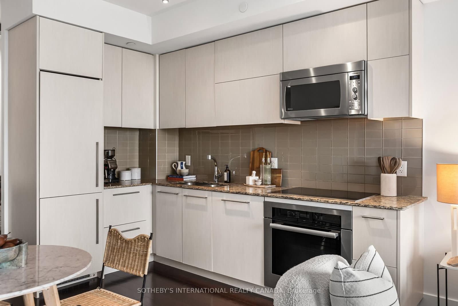 170 Avenue Road, Unit 1503 thumbnail 23
