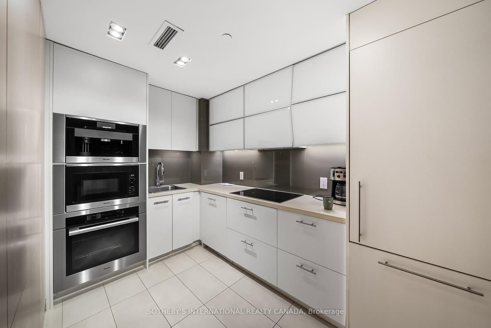 170 Avenue Road, Unit 1503 thumbnail 33