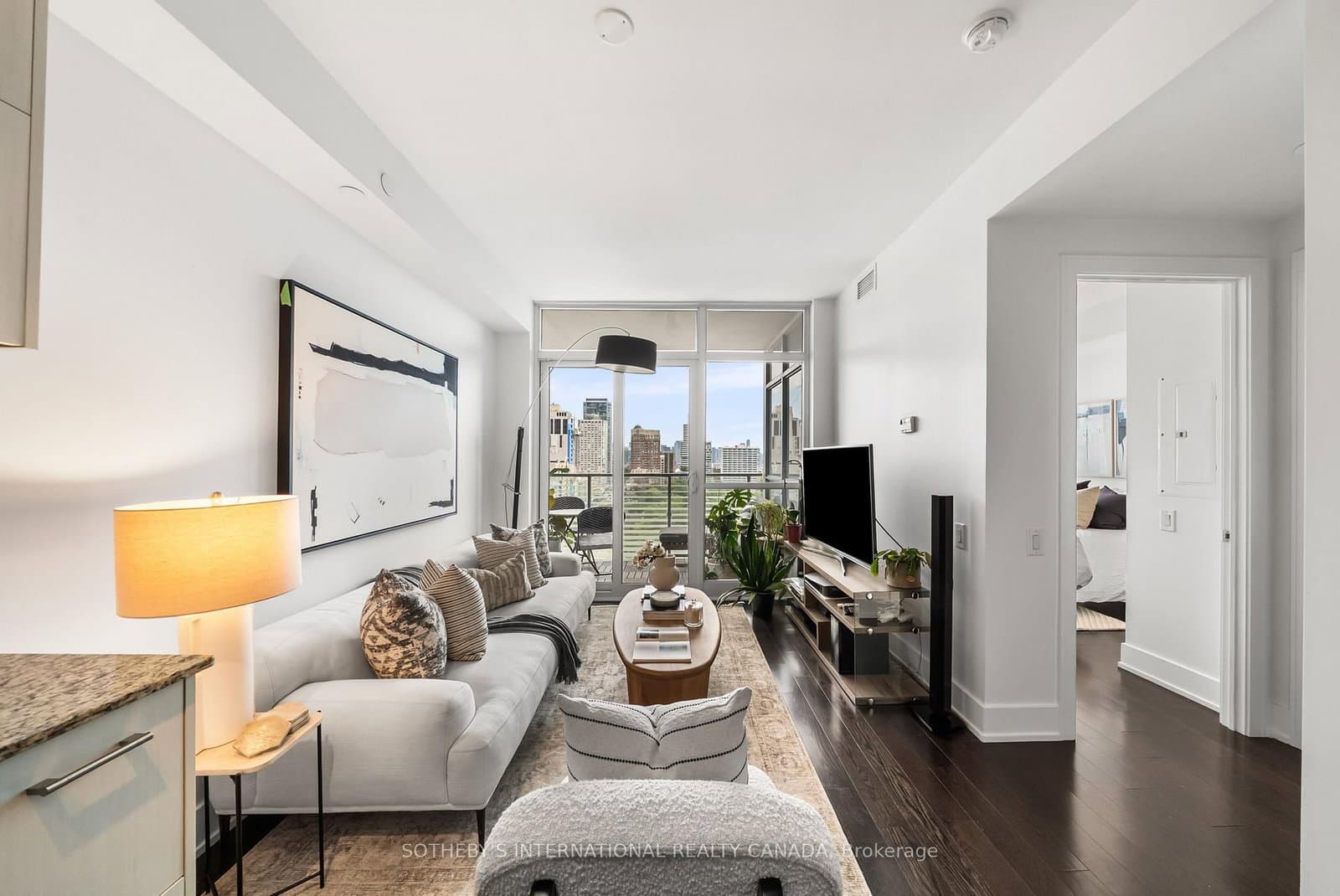 170 Avenue Road, Unit 1503 thumbnail 4