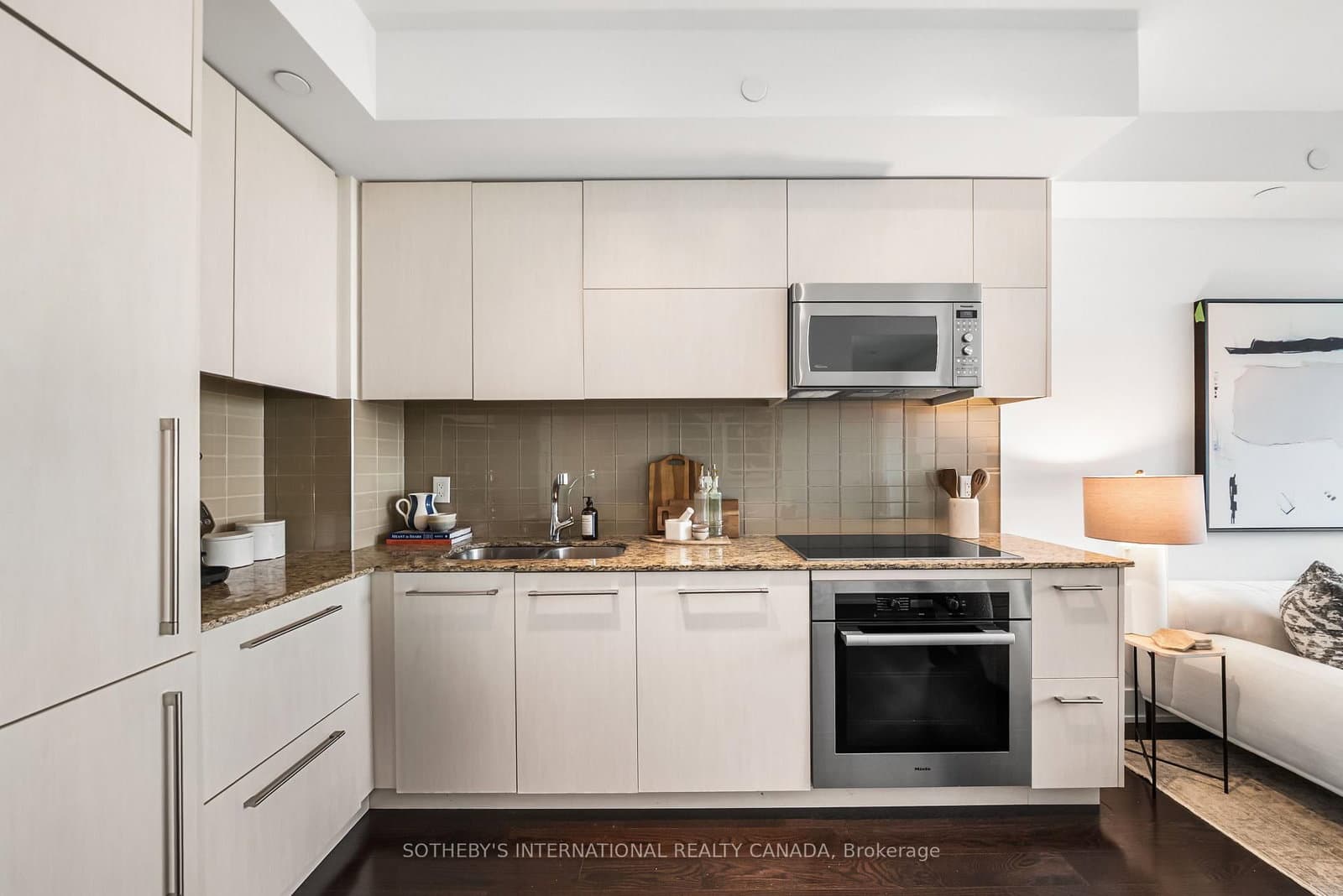 170 Avenue Road, Unit 1503 thumbnail 7