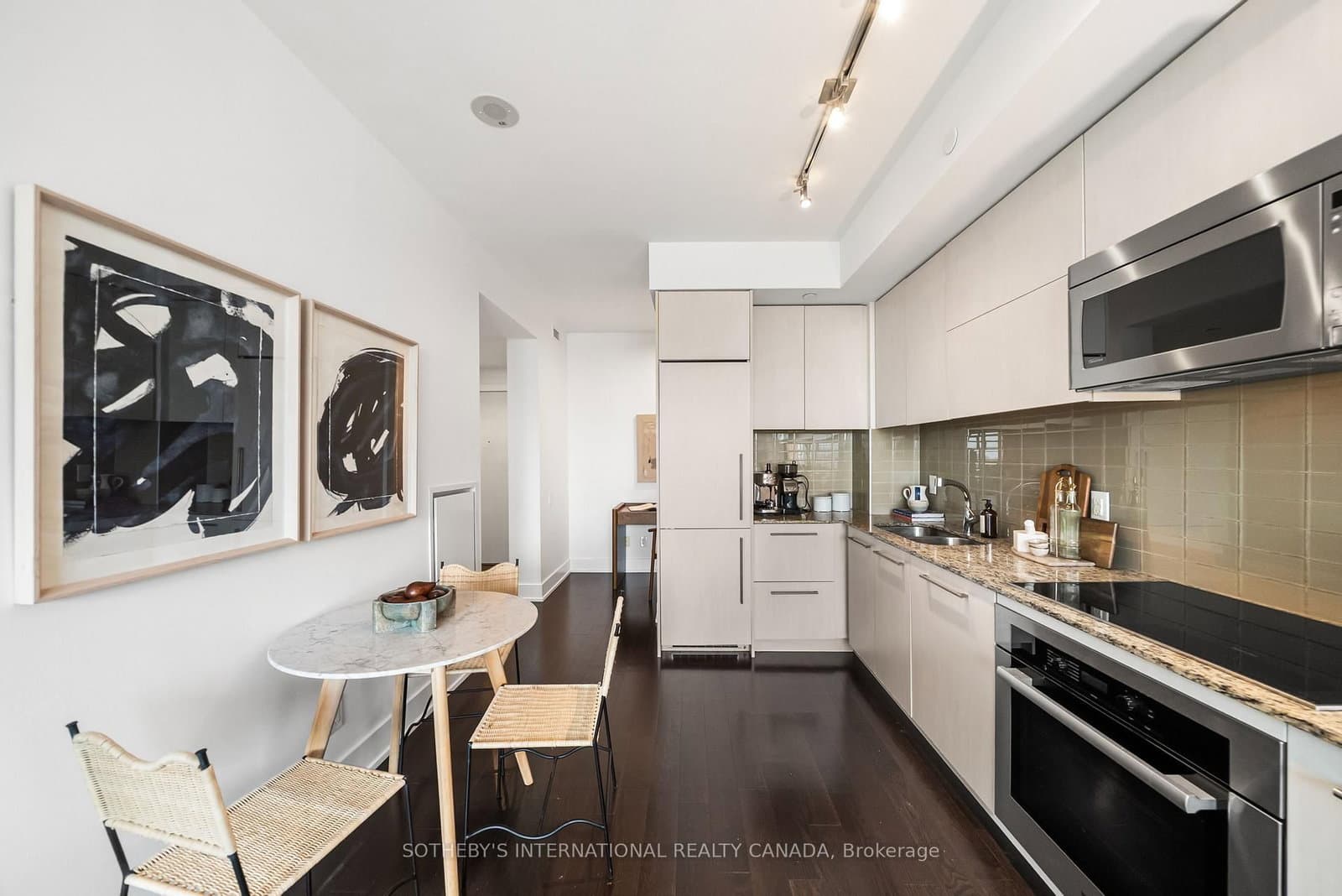 170 Avenue Road, Unit 1503 thumbnail 8