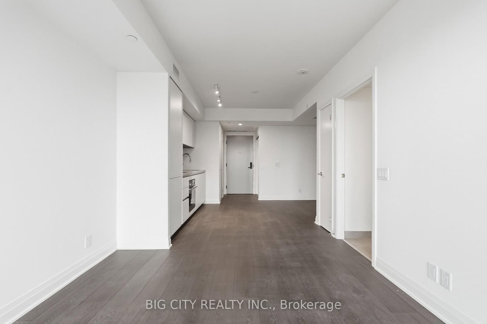 25 Frederick Todd Way, Unit 1708 thumbnail 12